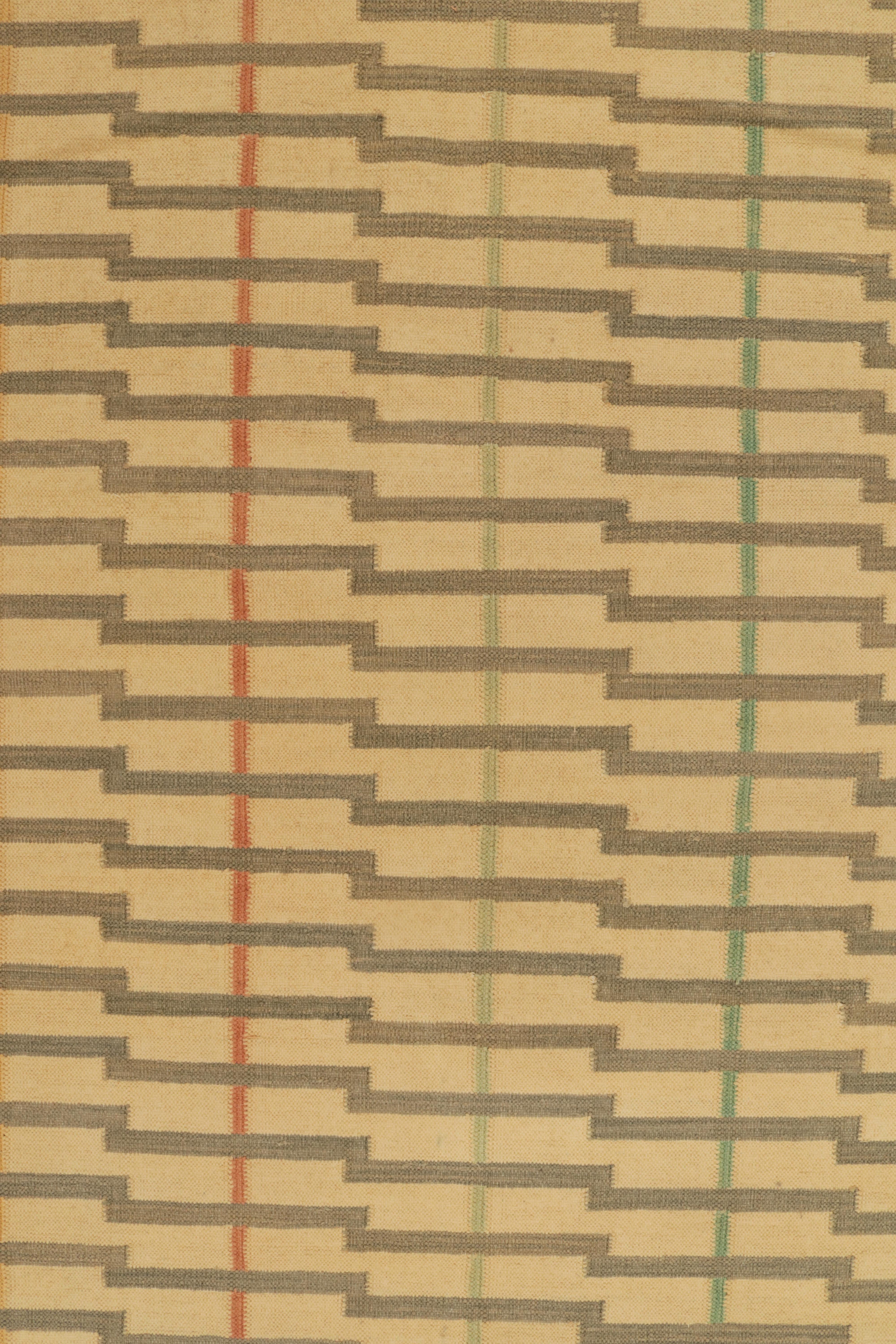 Tessuto a mano Rug & Kilim - Trama piatta a righe contemporanea, crema, beige e marrone in vendita
