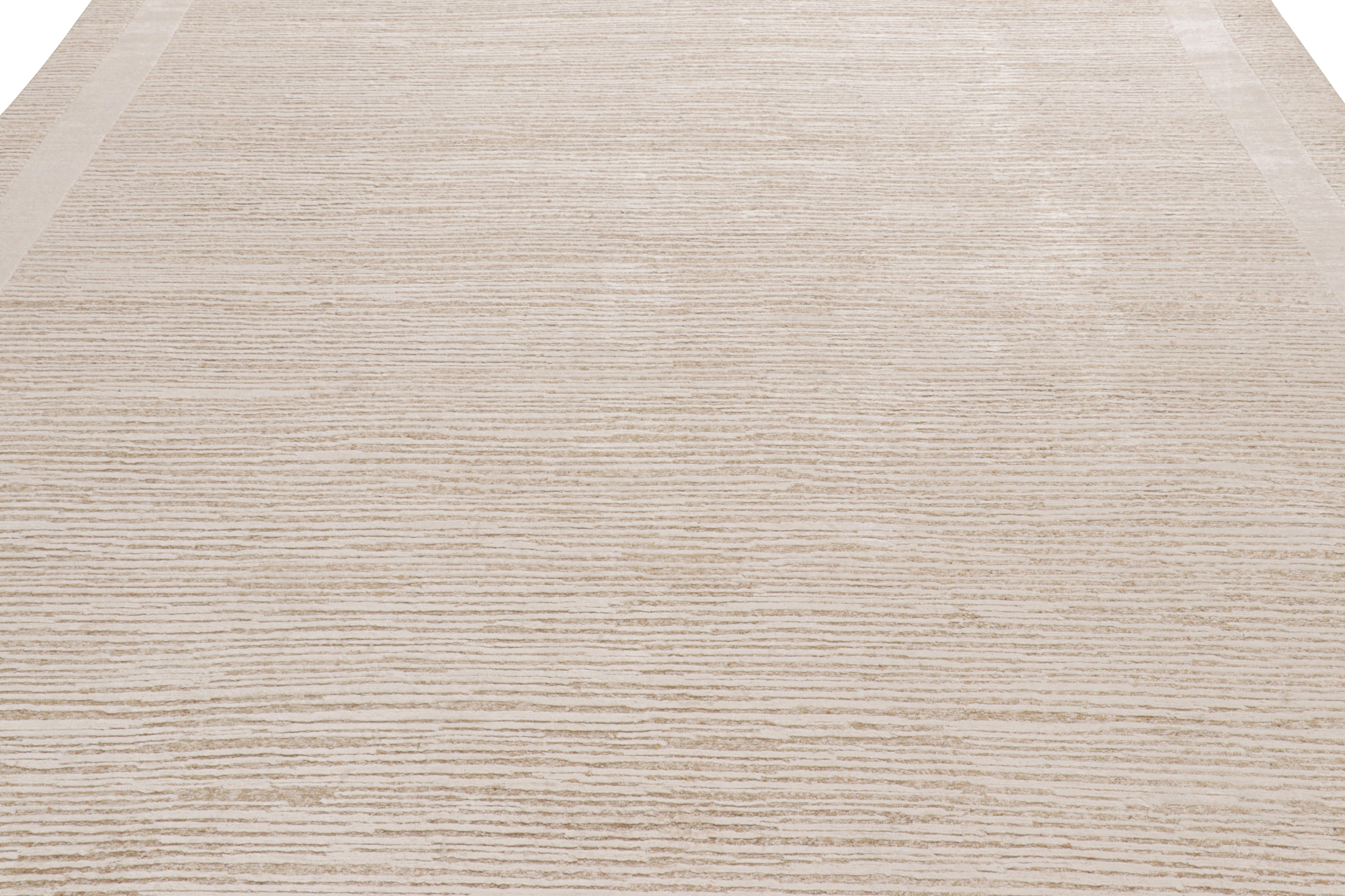 Rug & Kilim's Contemporary Strukturteppich in Beige-, Creme- und Weißtönen im Zustand „Neu“ im Angebot in Long Island City, NY