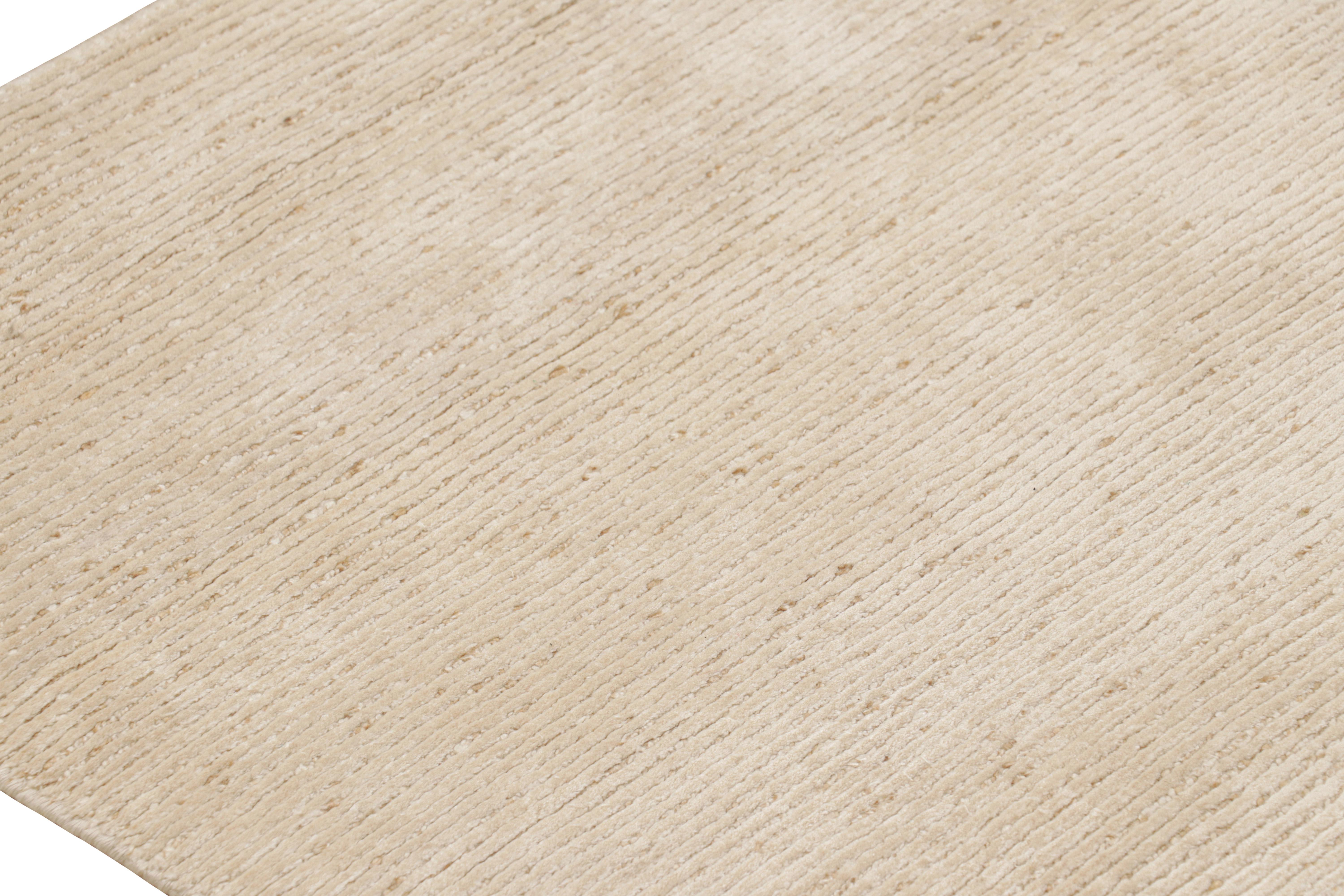 Rug & Kilim's Contemporary Strukturteppich in Beige-, Creme- und Weißtönen im Zustand „Neu“ im Angebot in Long Island City, NY