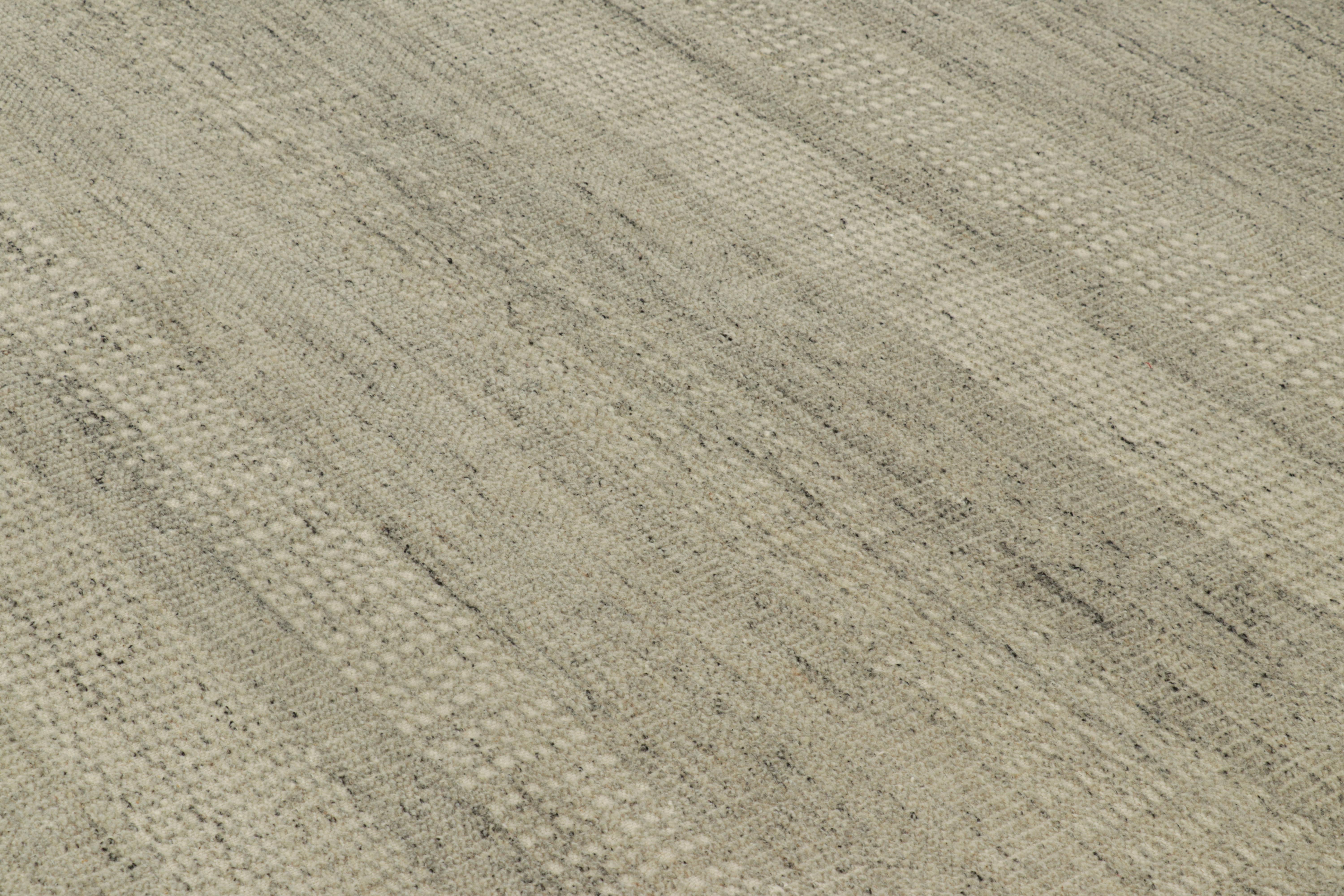 Rug & Kilim's Contemporary Strukturteppich in Creme- und Grautönen (Indisch) im Angebot