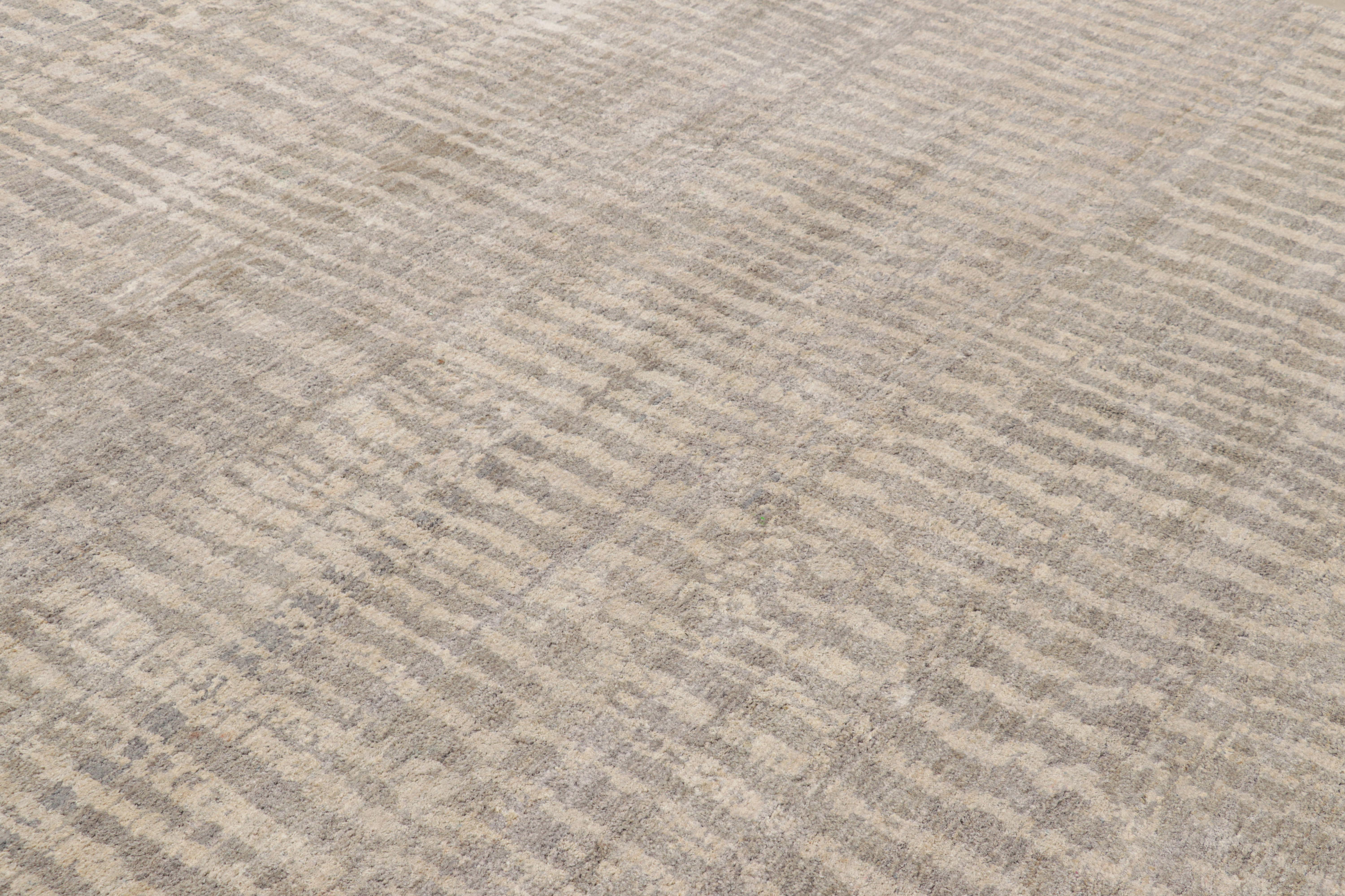 Dieser 9x12 große, handgeknüpfte Seidenteppich ist ein aufregendes neues Design in den Rug & Kilims Modern und Textural Teppichkollektionen.

Über das Design: 

Unsere texturierte Kollektion bietet eine originelle Interpretation von unifarbenen