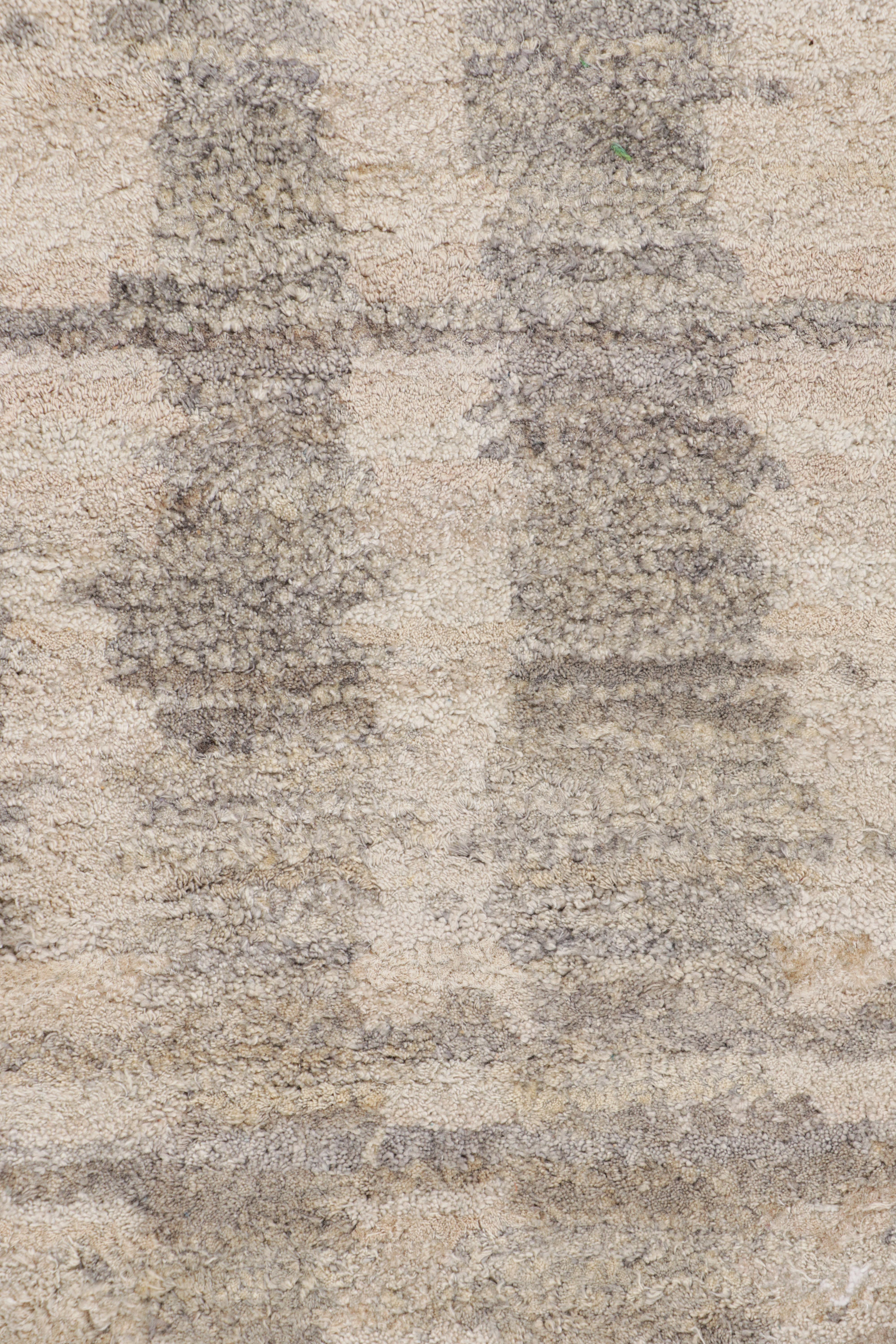 Rug & Kilim's Contemporary Strukturteppich in Grau- und Cremetönen (Moderne) im Angebot