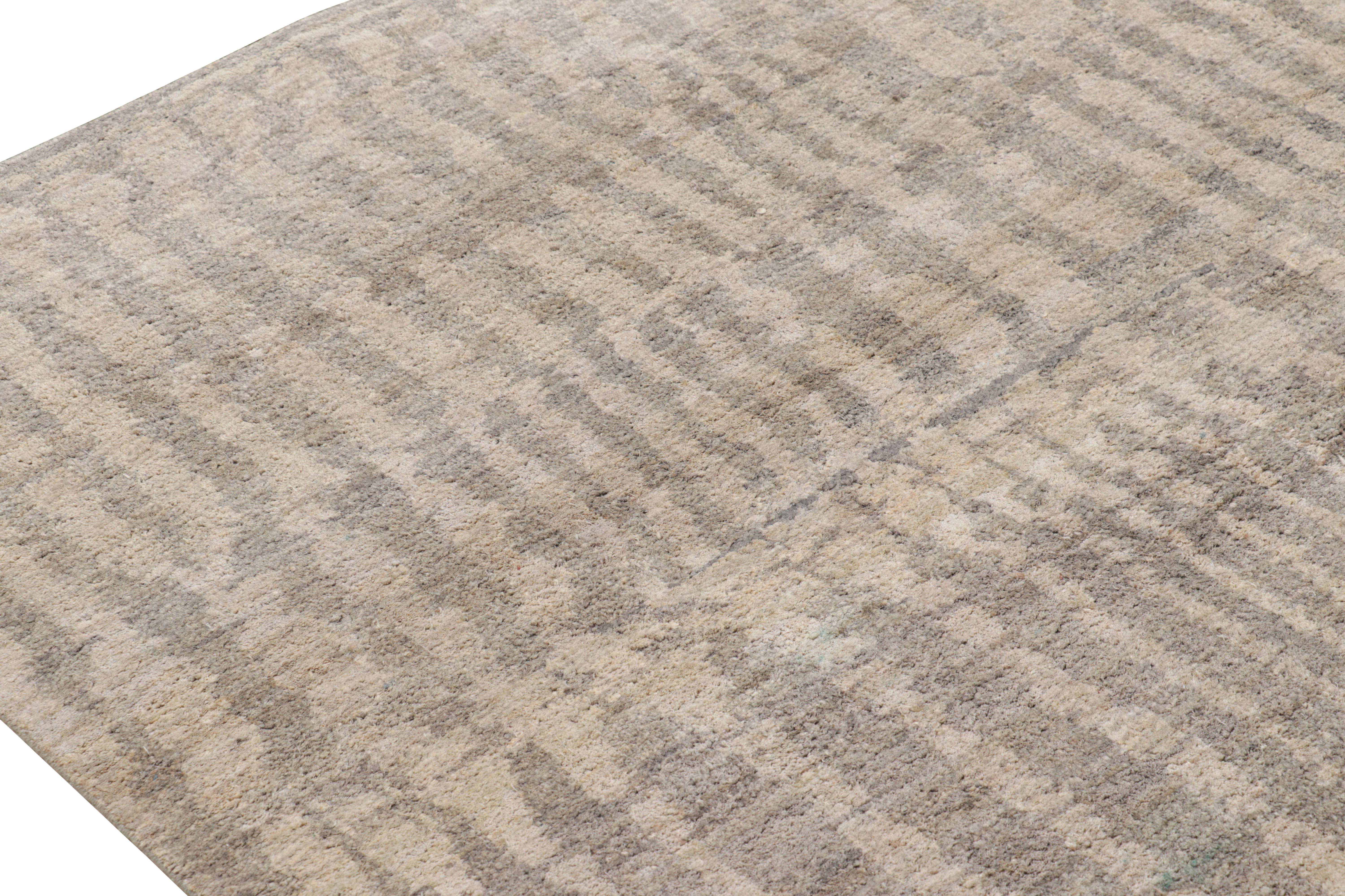 Rug & Kilim's Contemporary Strukturteppich in Grau- und Cremetönen im Zustand „Neu“ im Angebot in Long Island City, NY