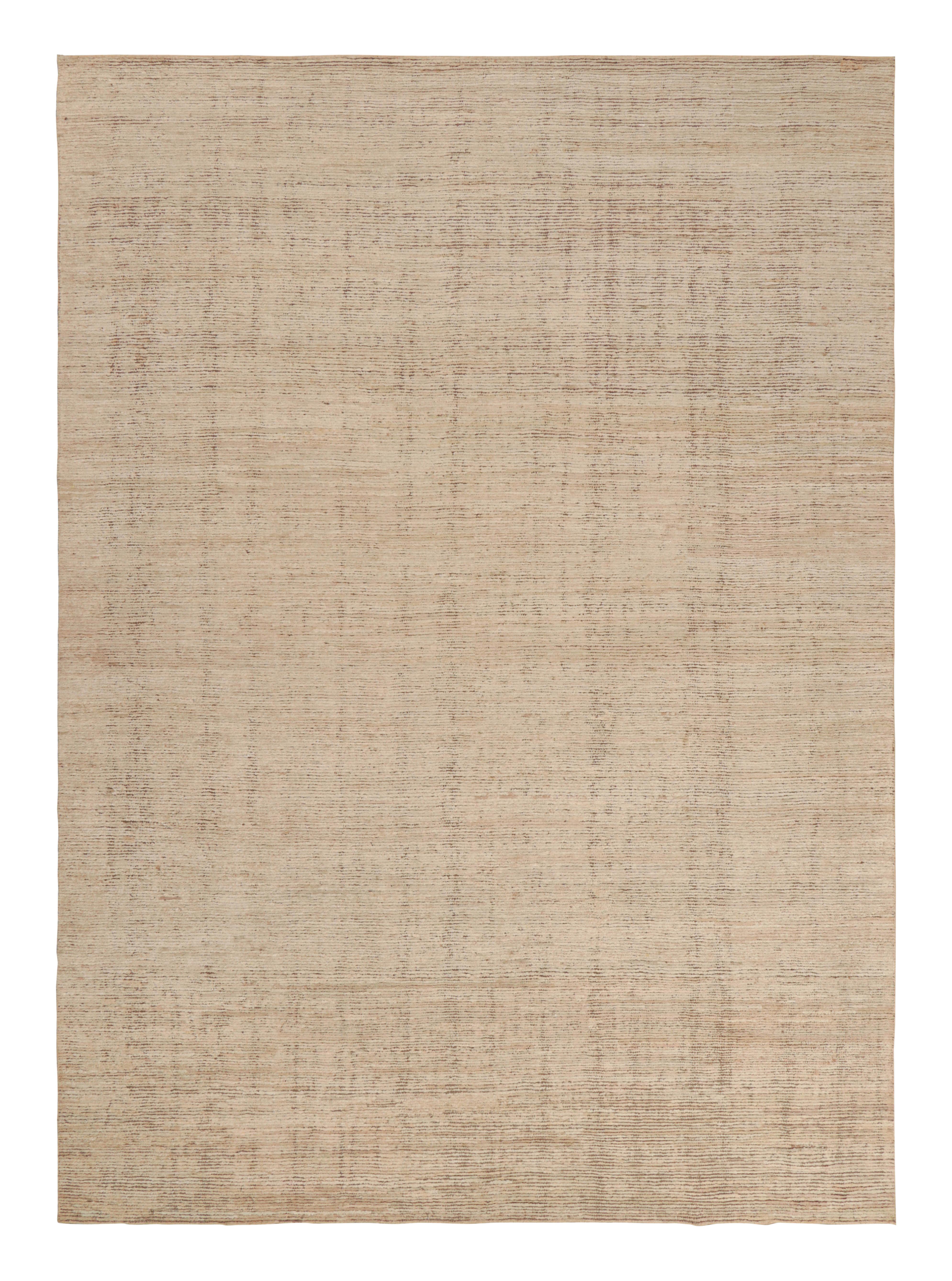 Hand-woven in silk, this 10x14 textural rug represents an exciting new contemporary from Rug & Kilim’s Texture of Color collection.

On the Design: 

Our textural collection enjoys an inventive take on plain rugs, with this particular design
