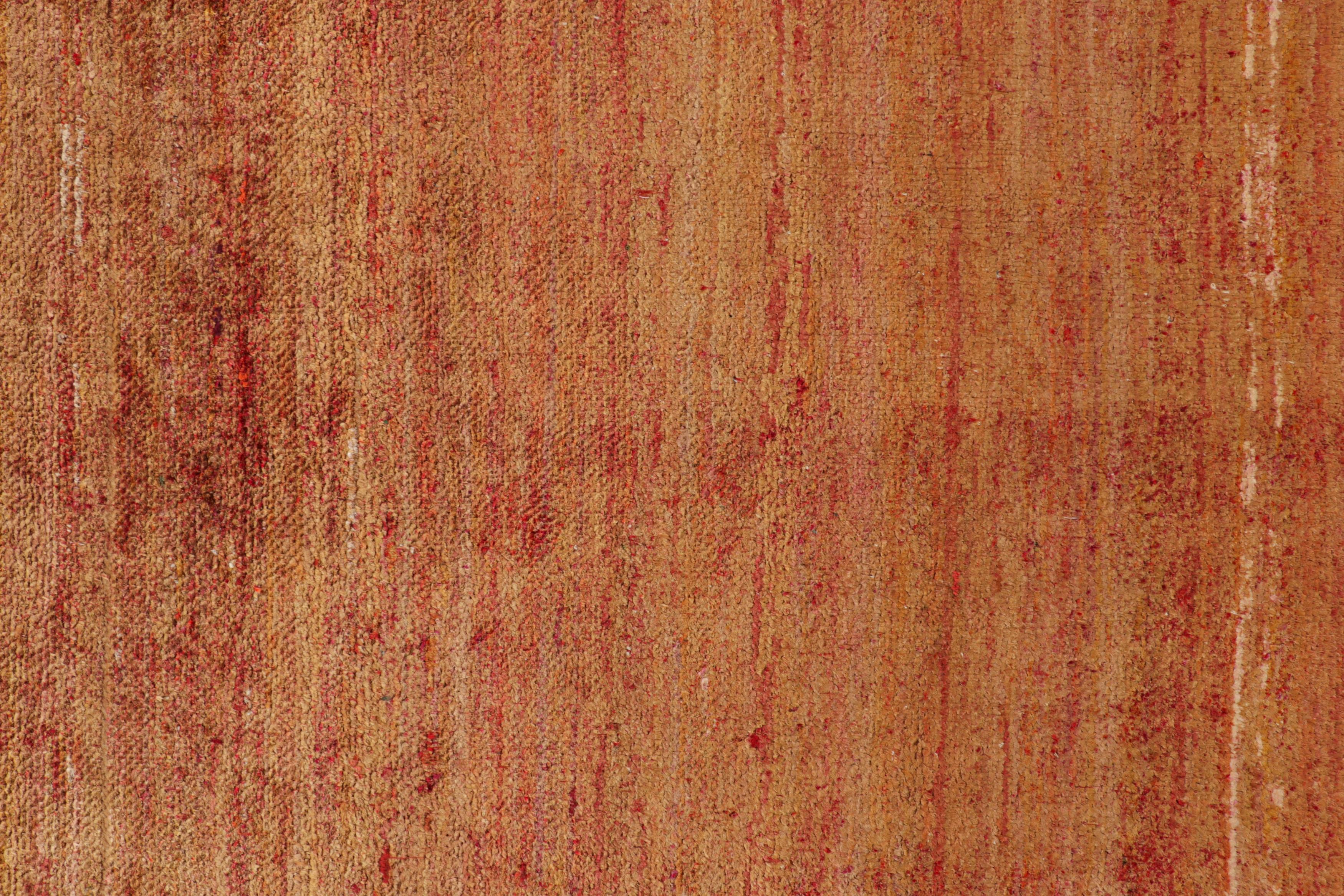 Rug & Kilim’s Contemporary Textural Rug in Red and Gold Tones In New Condition For Sale In Long Island City, NY