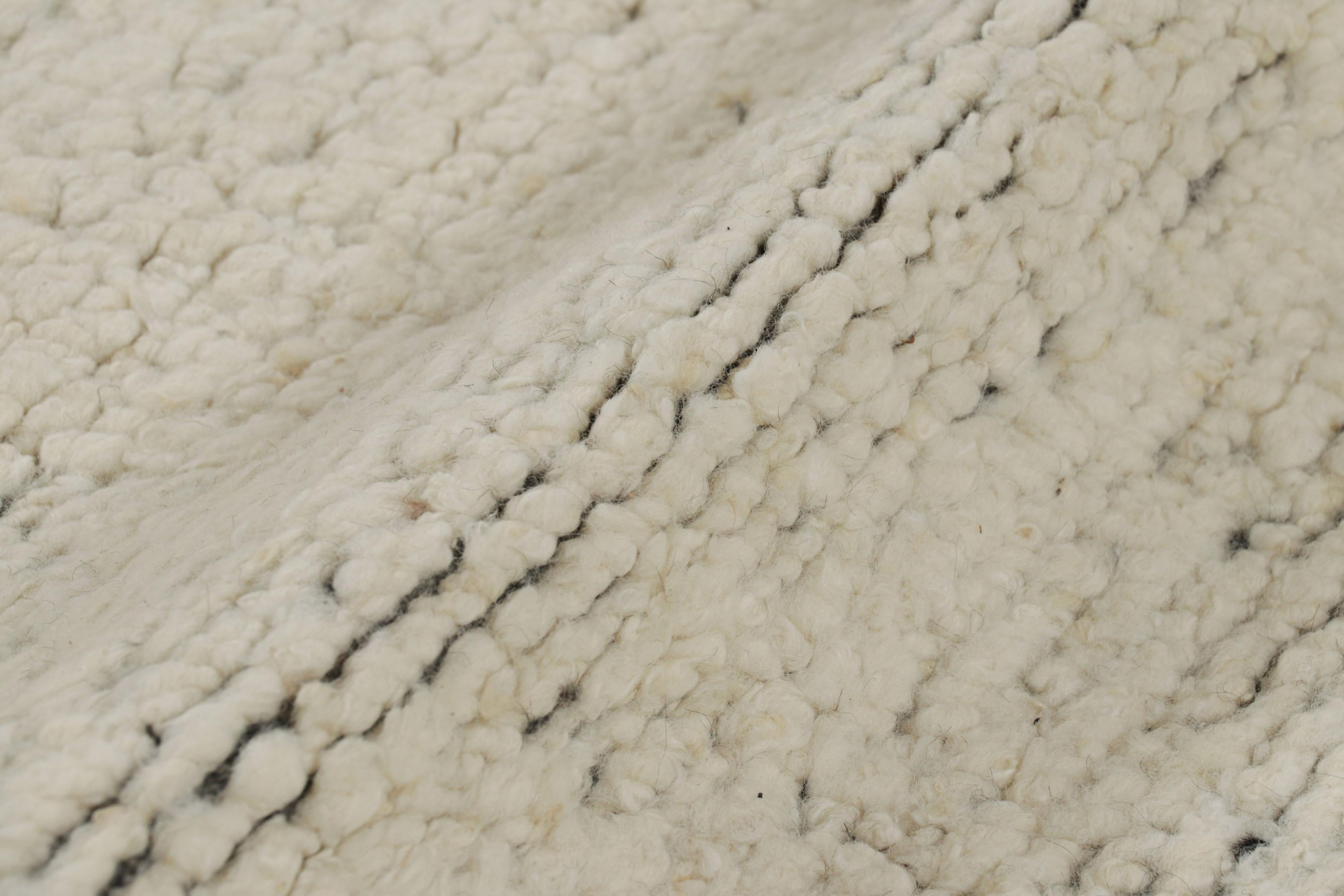 Tapis texturé contemporain de Rug & Kilim dans les tons beige-brun Neuf - En vente à Long Island City, NY