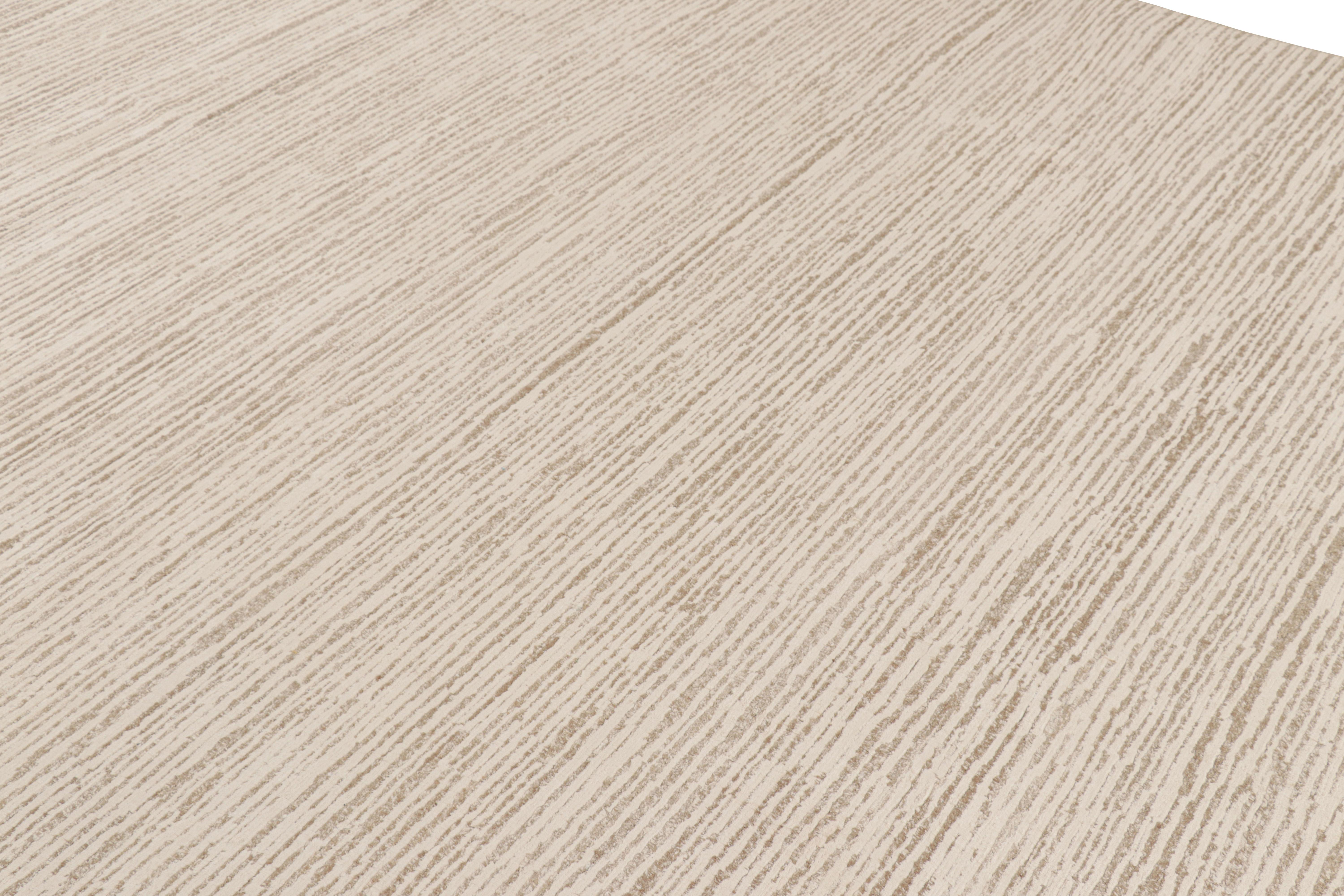 Moderno Rug & Kilim è un tappeto contemporaneo dai toni beige e bianco crema. in vendita