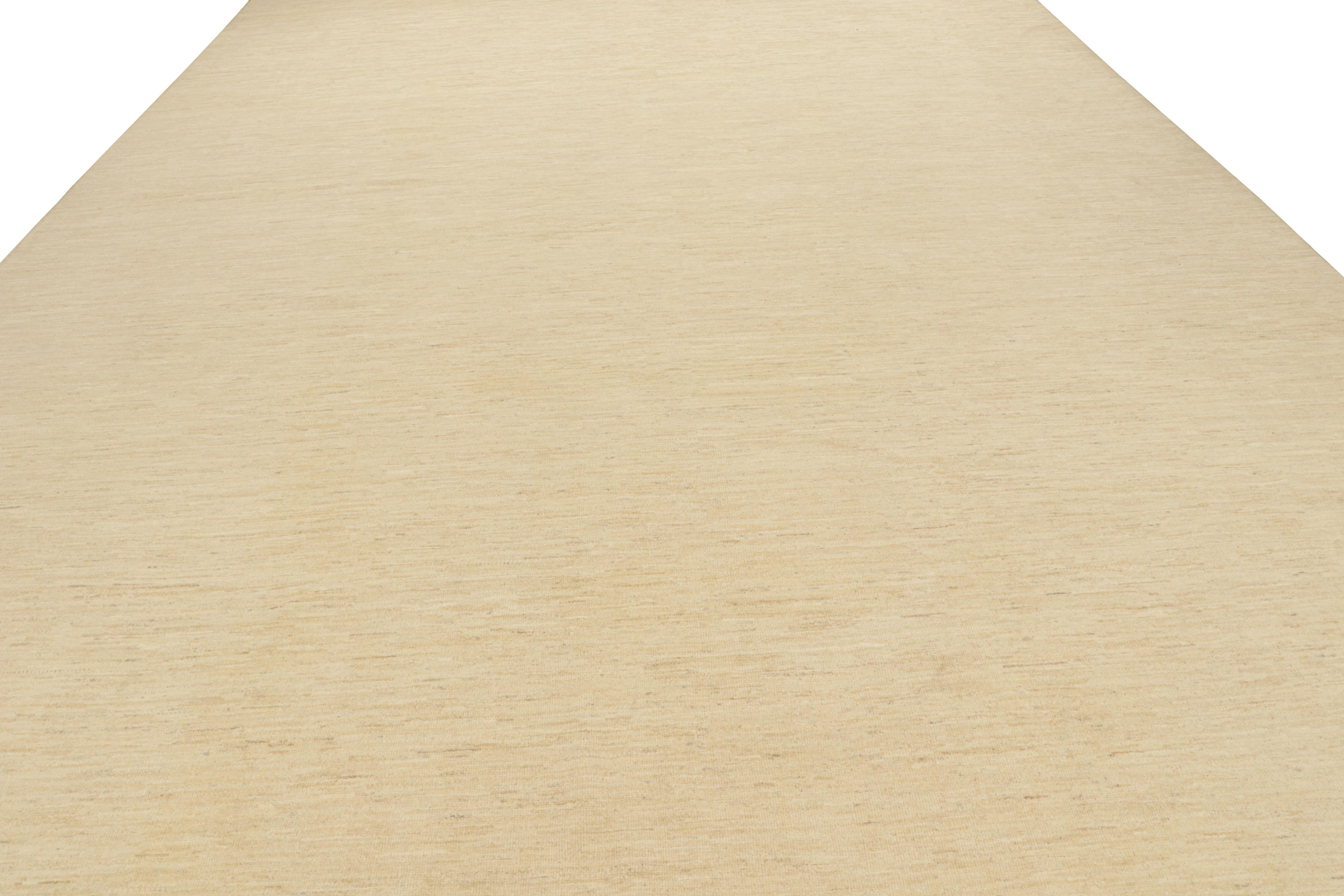Moderne Rug & Kilim's Contemporary Textural Solid Rug in Beige (tapis texturé contemporain en beige) en vente