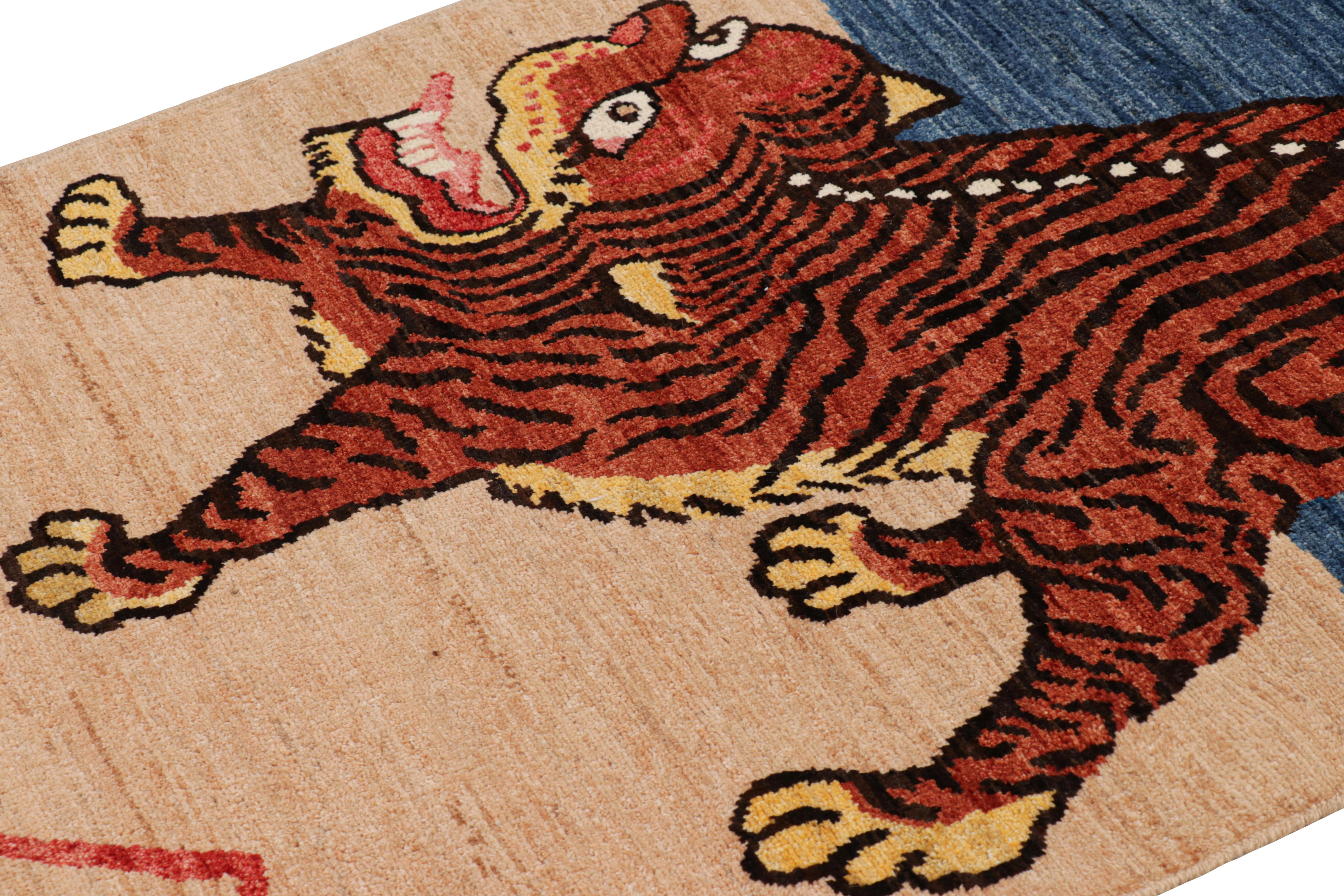 Dieser handgeknüpfte Wollteppich mit 4x6 modernen Tiger-Motiven ist eine kühne Ergänzung der Rug & Kilim Tiger-Teppiche aus der Modern Classics Collection. 

Über das Design: 

Dieser besondere Läufer ist von einer antiken mongolischen