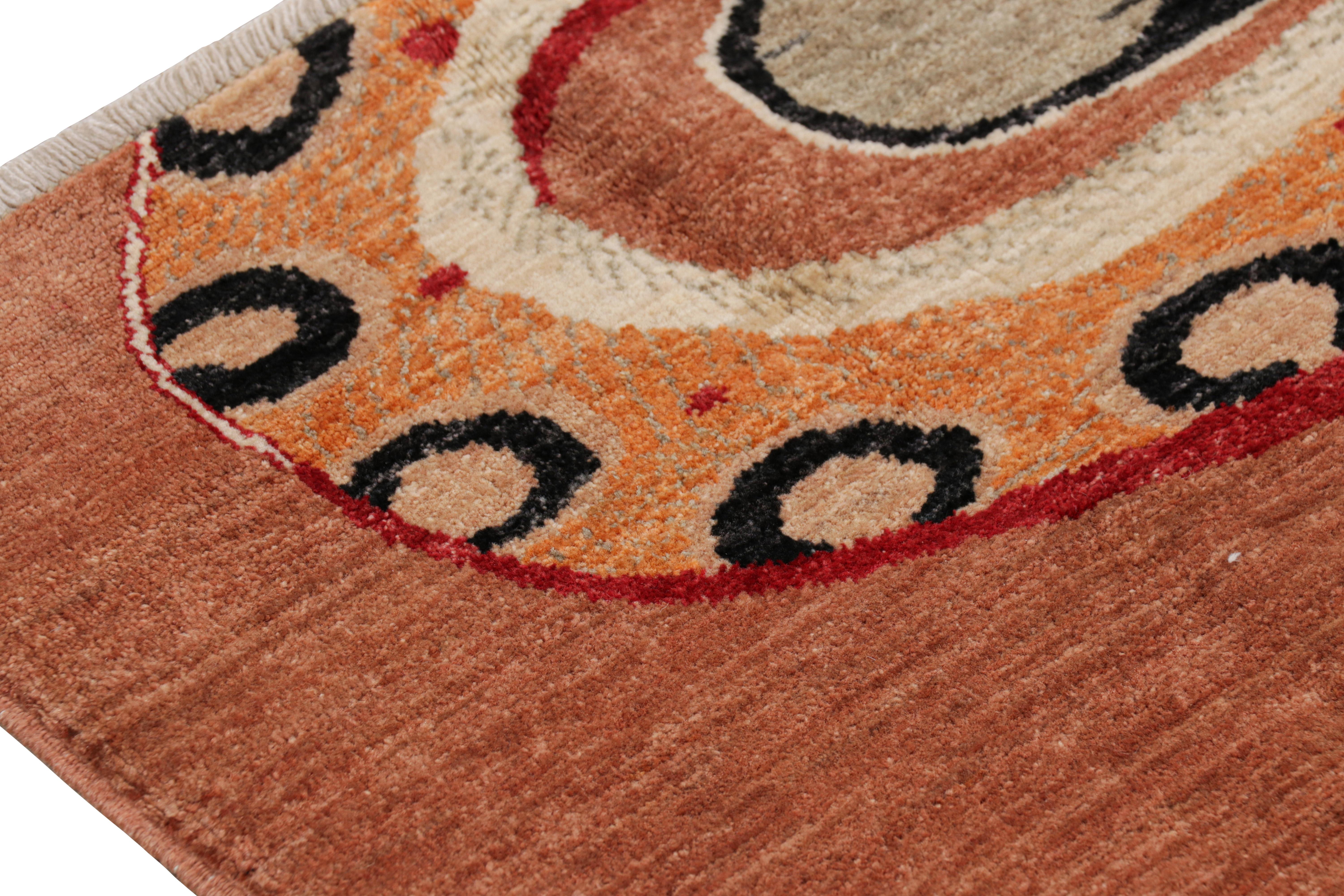 Rug & Kilim's Contemporary Tiger Rug in Red with Black and Orange Pictorial (tapis tigré contemporain en rouge avec pictogramme noir et orange) Neuf - En vente à Long Island City, NY