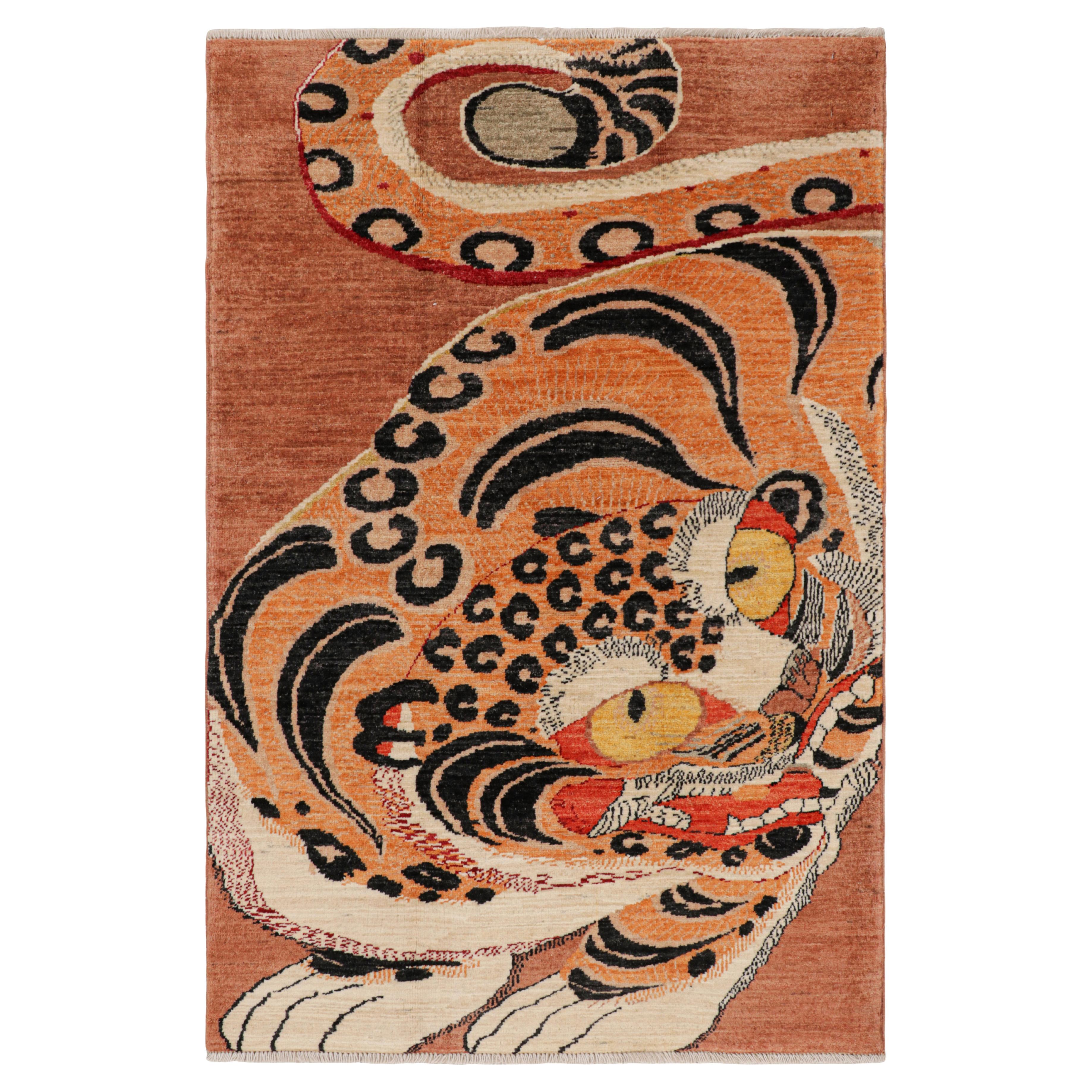 Rug
Kilim
s Contemporary Tiger Rug in Rot mit schwarzem und orangefarbenem Bild