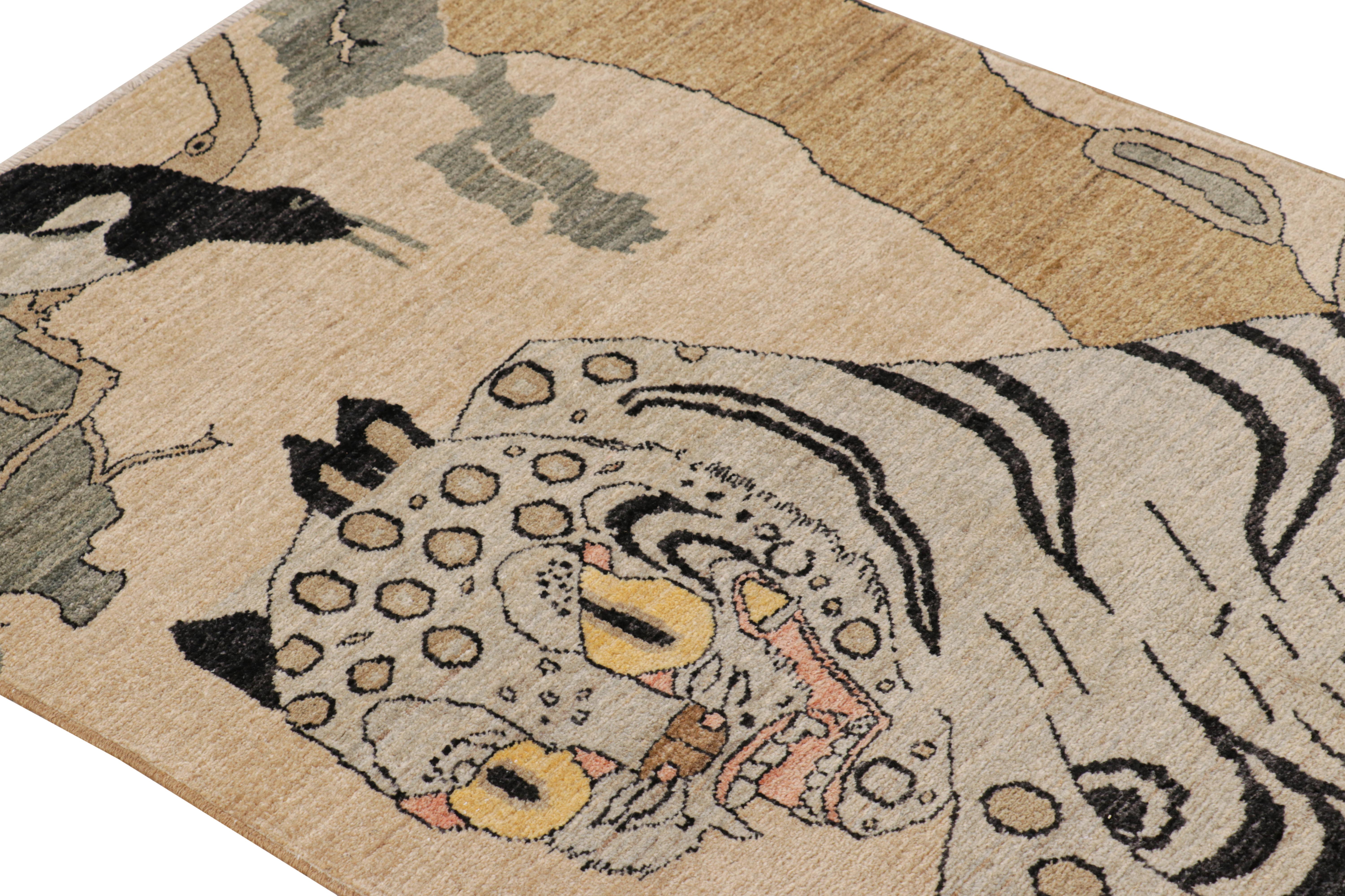 Alfombra Tigre Contemporánea de Rug & Kilim con dibujos en beige, gris y marrón en Nuevo estado para la venta en Long Island City, NY