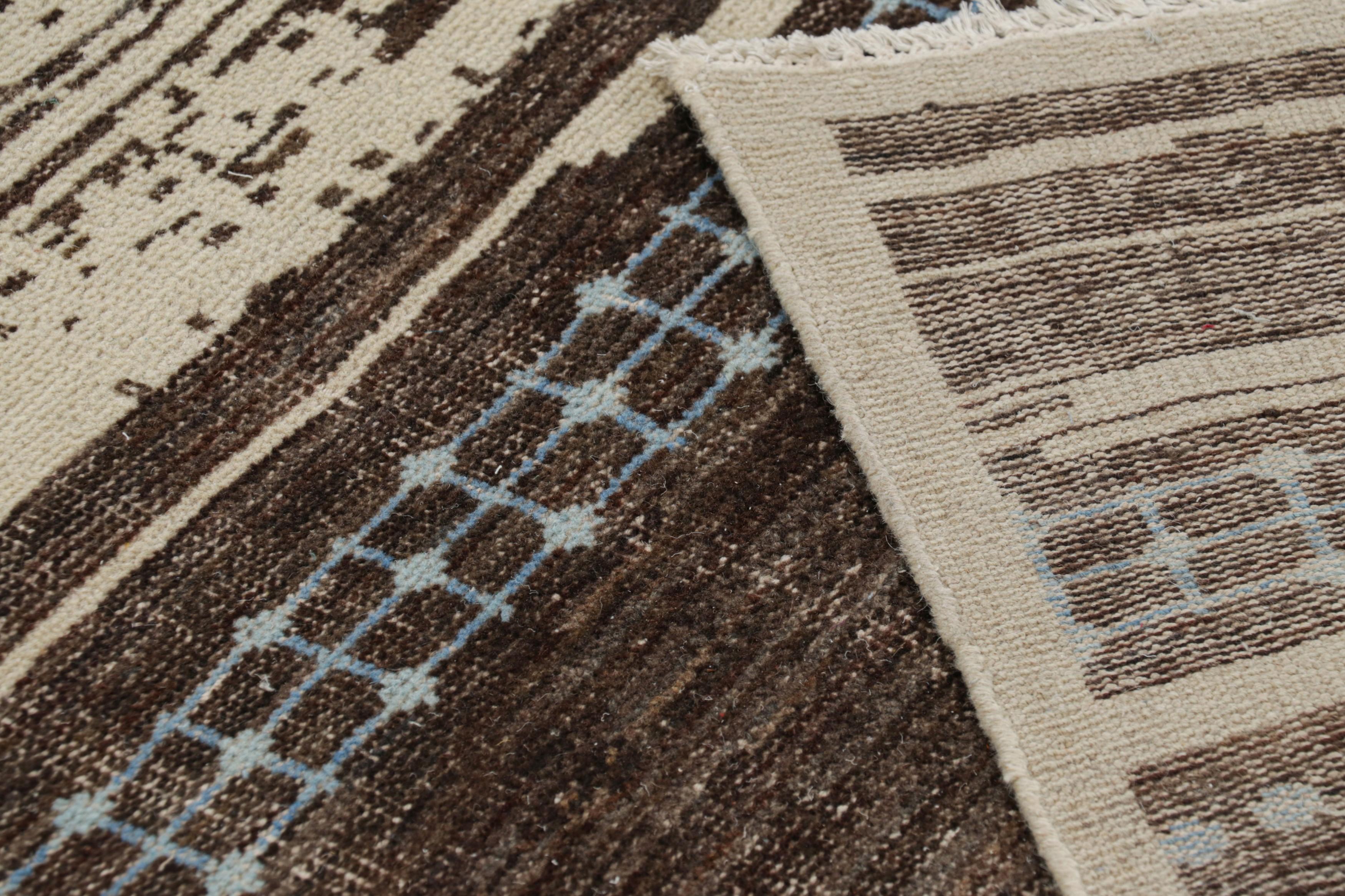 Rug & Kilim's Contemporary Tribal Rug in Beige-Braun mit geometrischen Mustern (Wolle) im Angebot