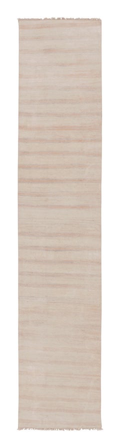Rug & Kilim è un tappeto runner turco contemporaneo con strisce beige e crema.