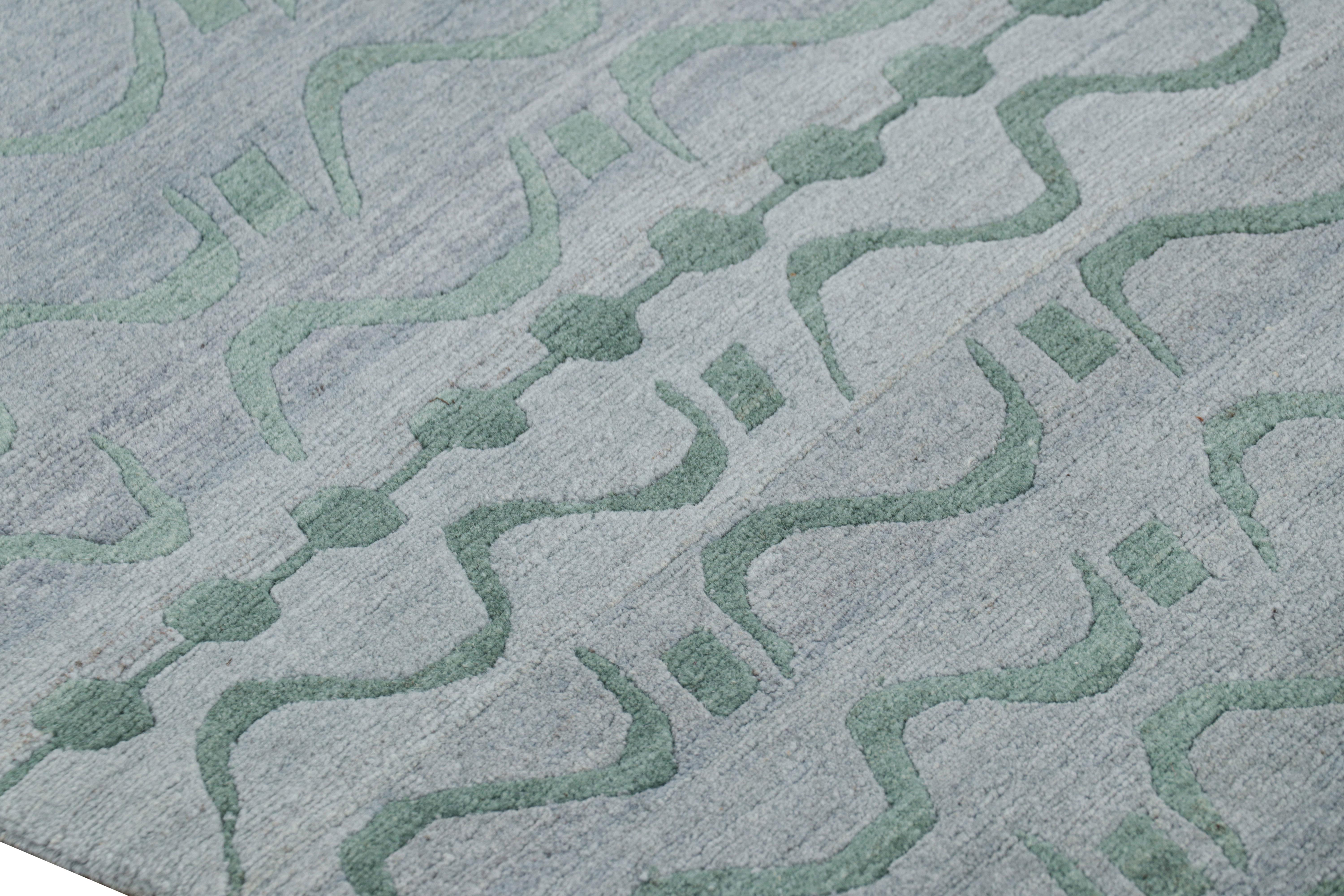 Rug & Kilim's Modern Rug, Silver-Gray with Green Geometric Patterns Youngste Neuf - En vente à Long Island City, NY