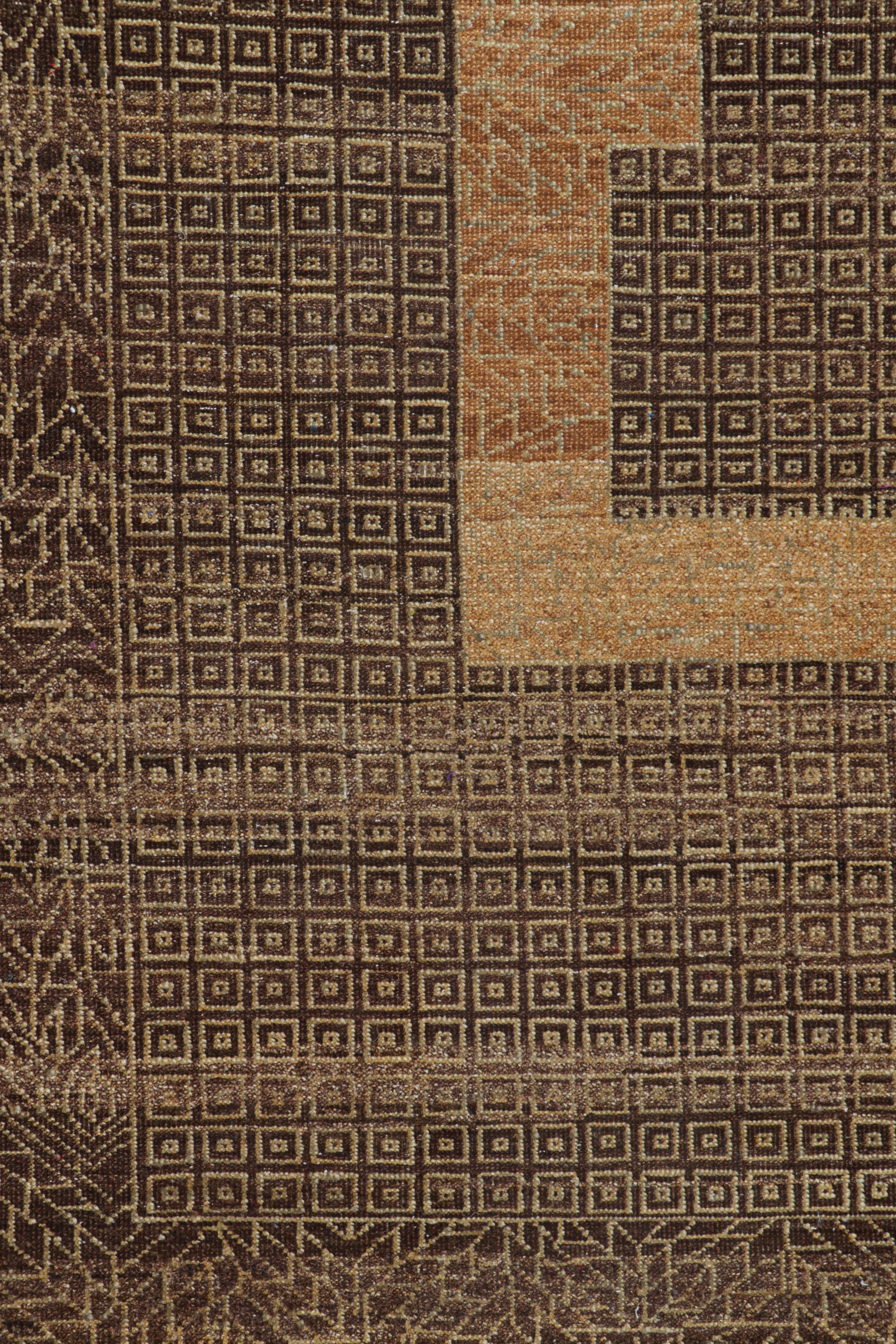 Art Déco Rug & Kilim’s French Art Deco Style Rug, Beige-Brown and Red Geometric Patterns in vendita