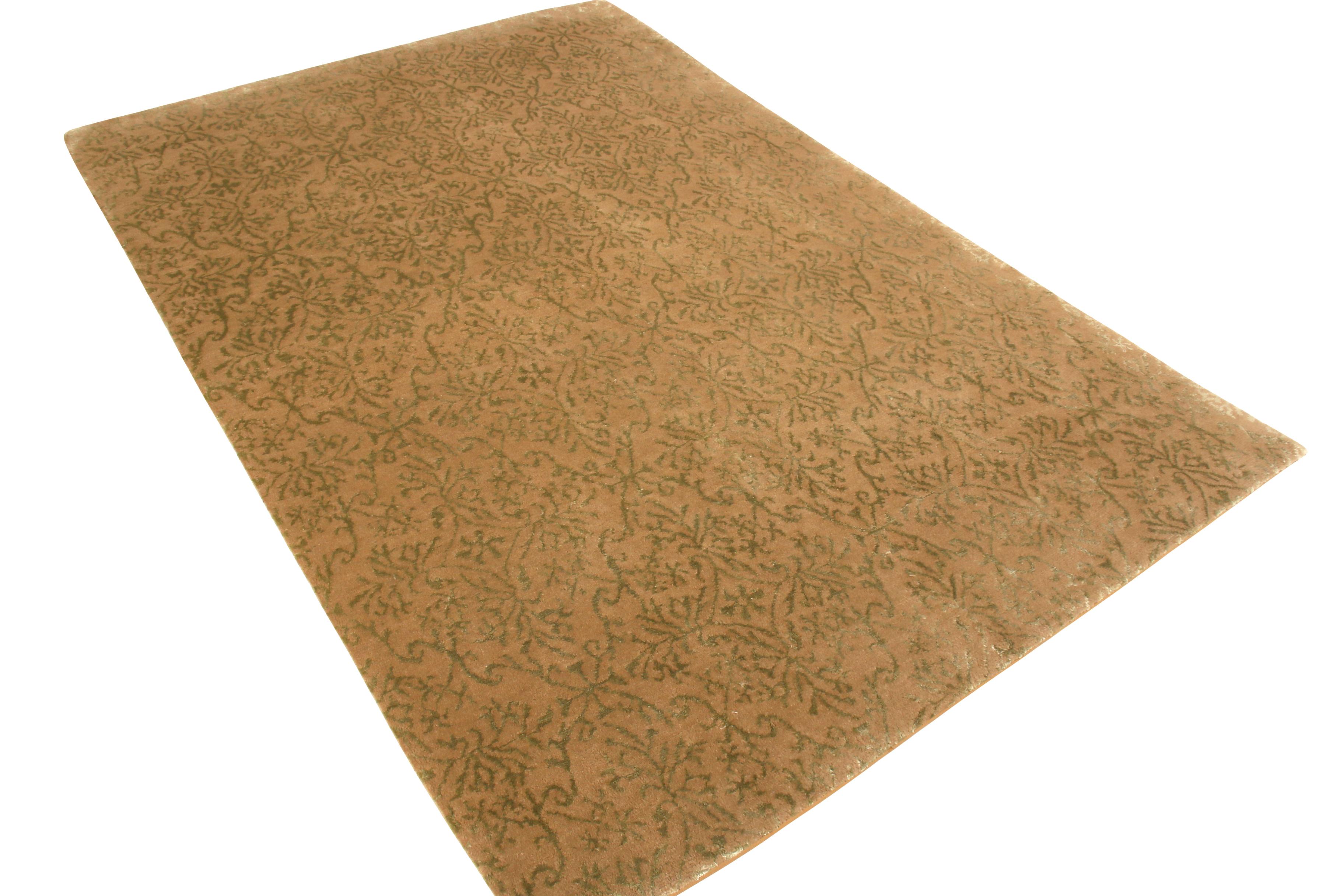 Handgeknüpft aus glänzender, hochwertiger Seide, die von einem der angesehensten Webstühle Nepals stammt, ist das Cordoba-Design von Rug & Kilim in allen kundenspezifischen Farben und Größen erhältlich. Inspiriert von der spanisch-europäischen