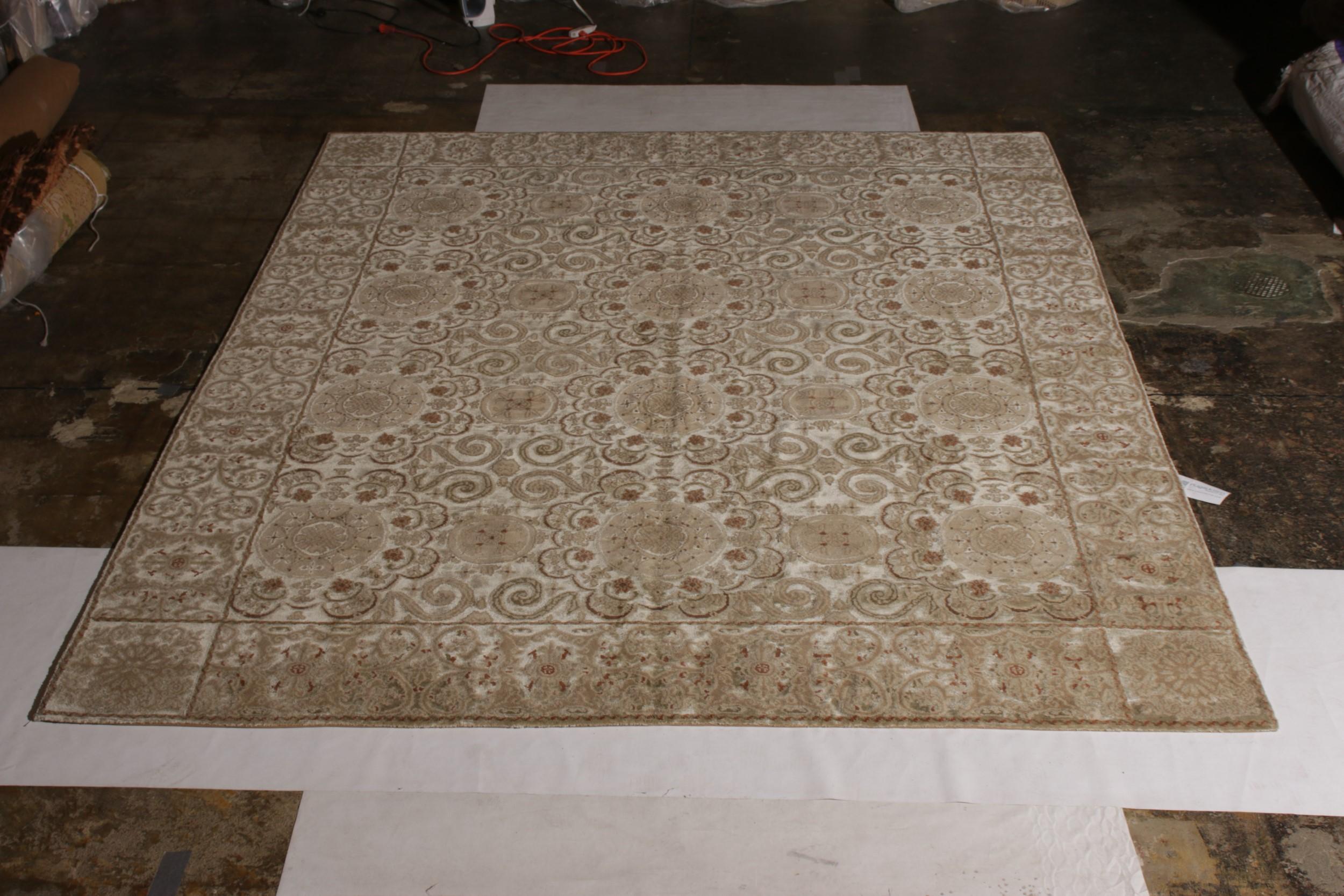 Alfombra estilo europeo personalizada Rug & Kilim Diseño medallón beige by Rug & Kilim Aubusson en venta