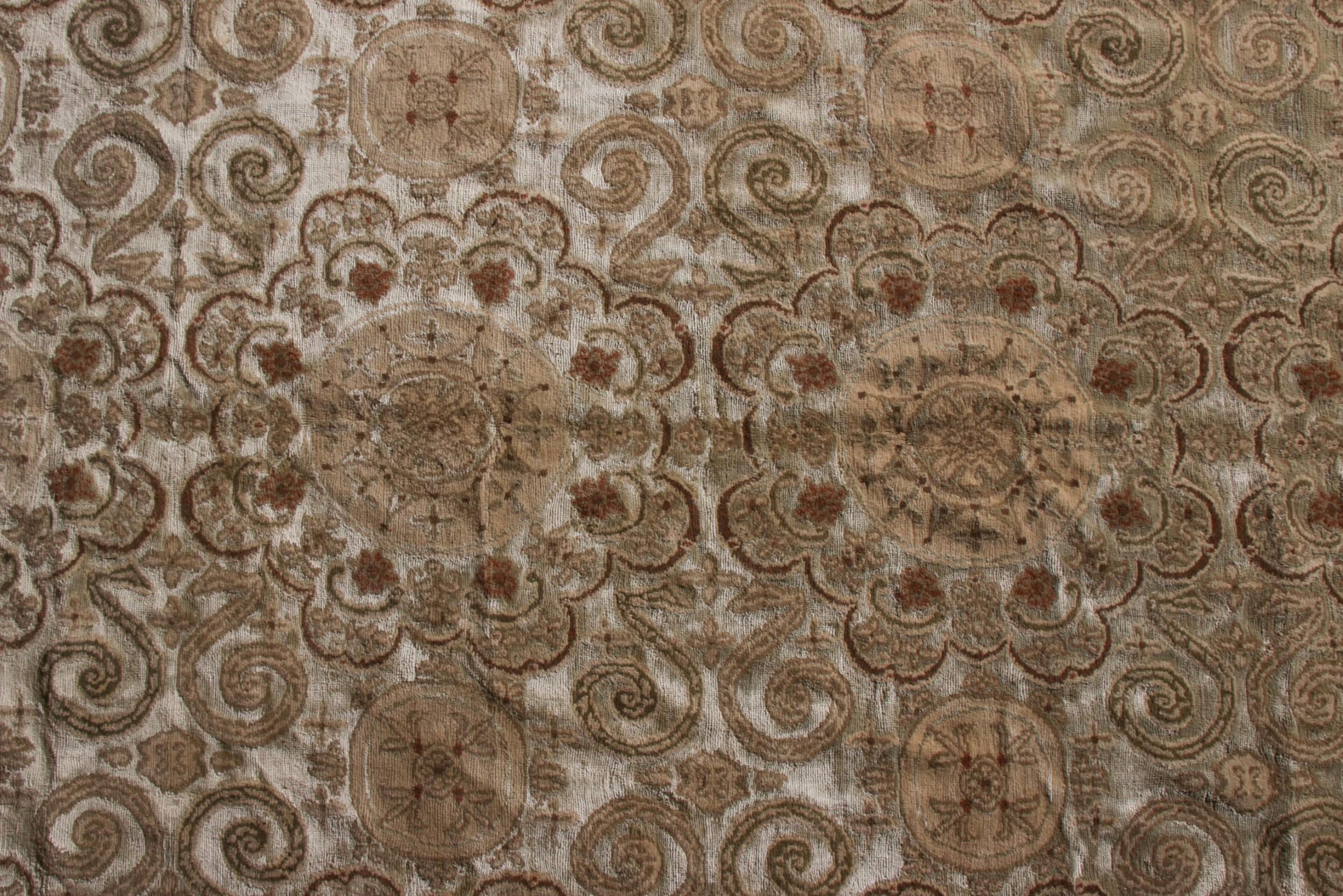 Alfombra estilo europeo personalizada Rug & Kilim Diseño medallón beige by Rug & Kilim Anudado a mano en venta