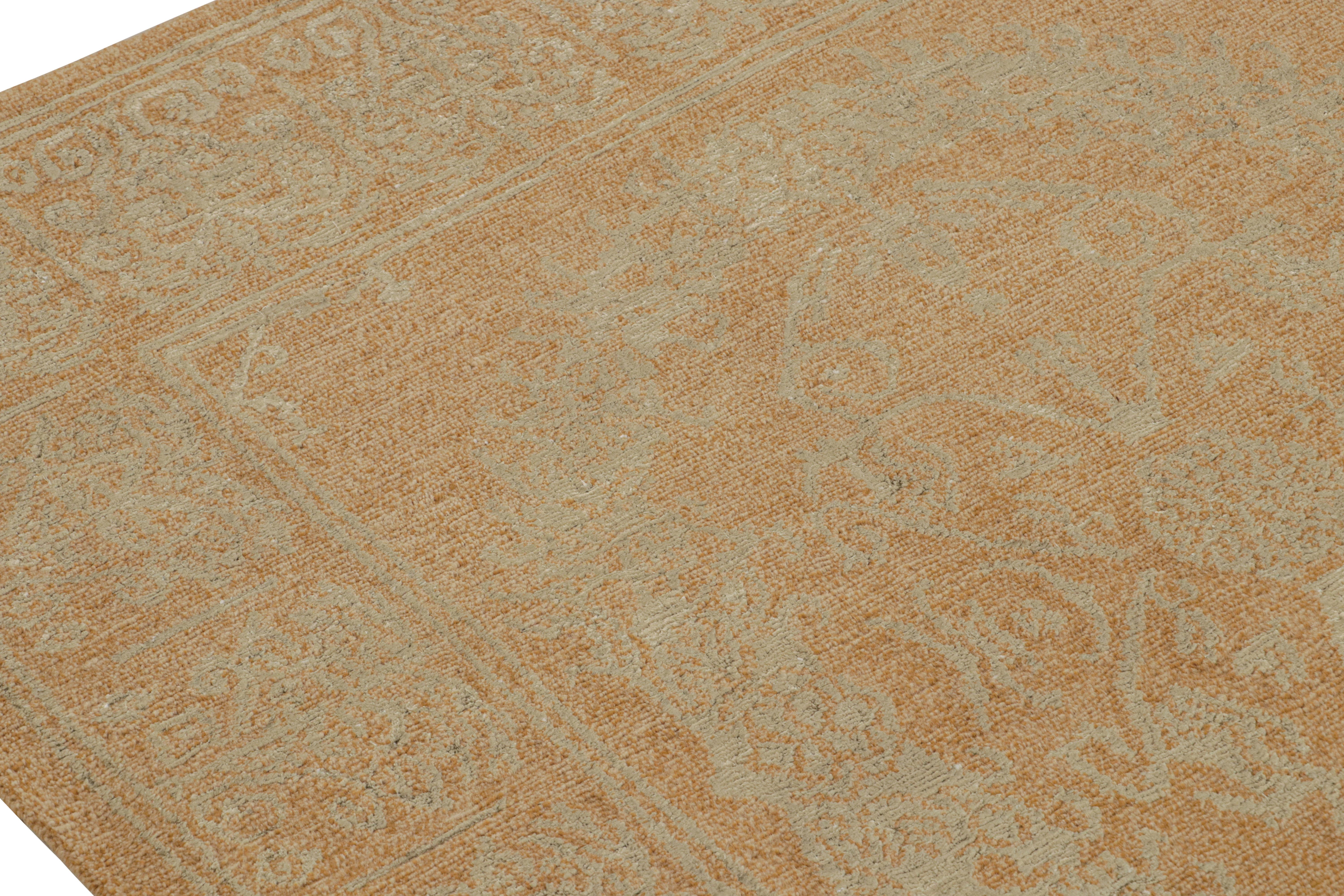 Rug & Kilim - Tappeto floreale personalizzato in lana e seta di colore beige e verde - 