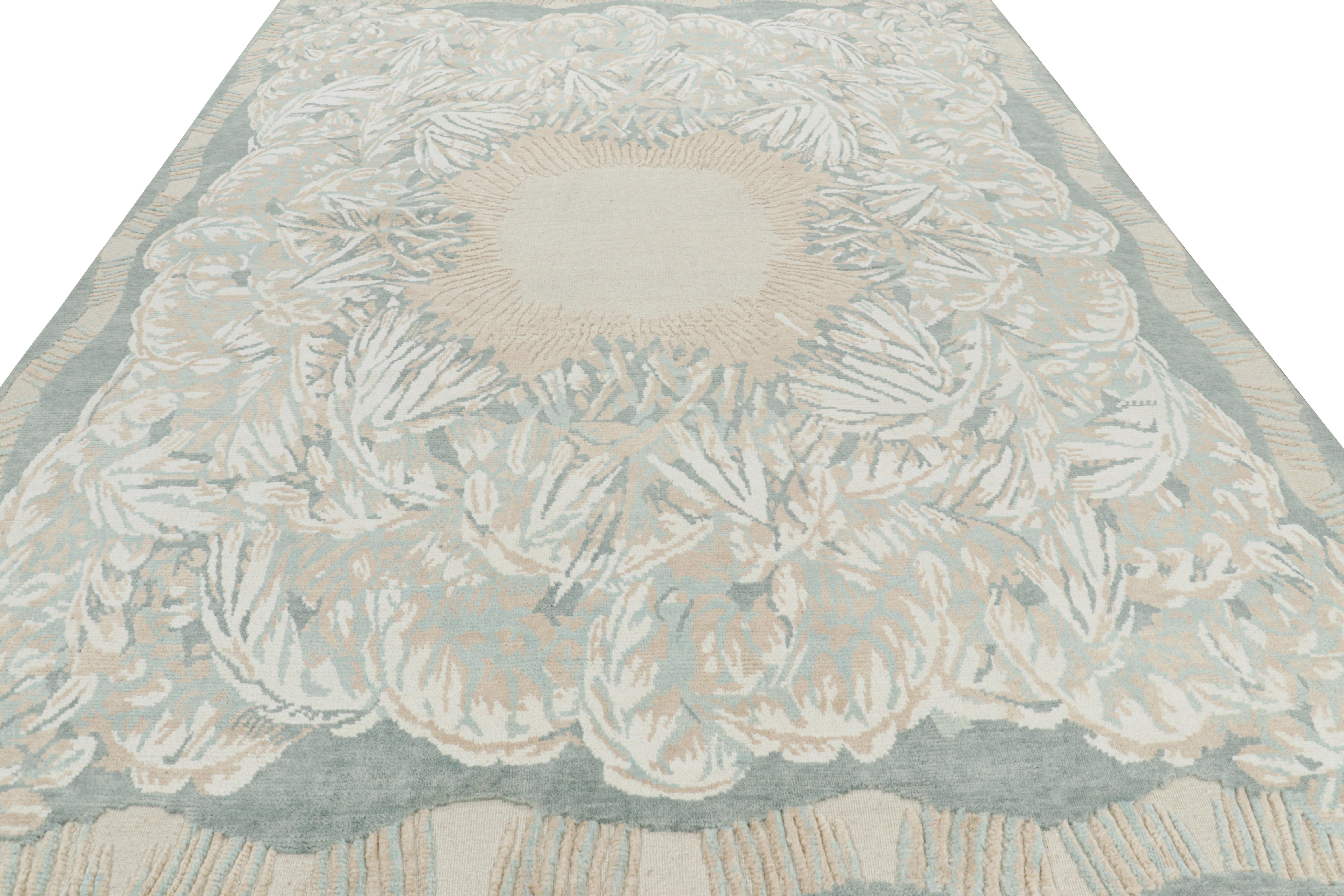 Annodato a mano Rug & Kilim ha realizzato un tappeto personalizzato in stile Art Deco francese con colori crema e blu. in vendita
