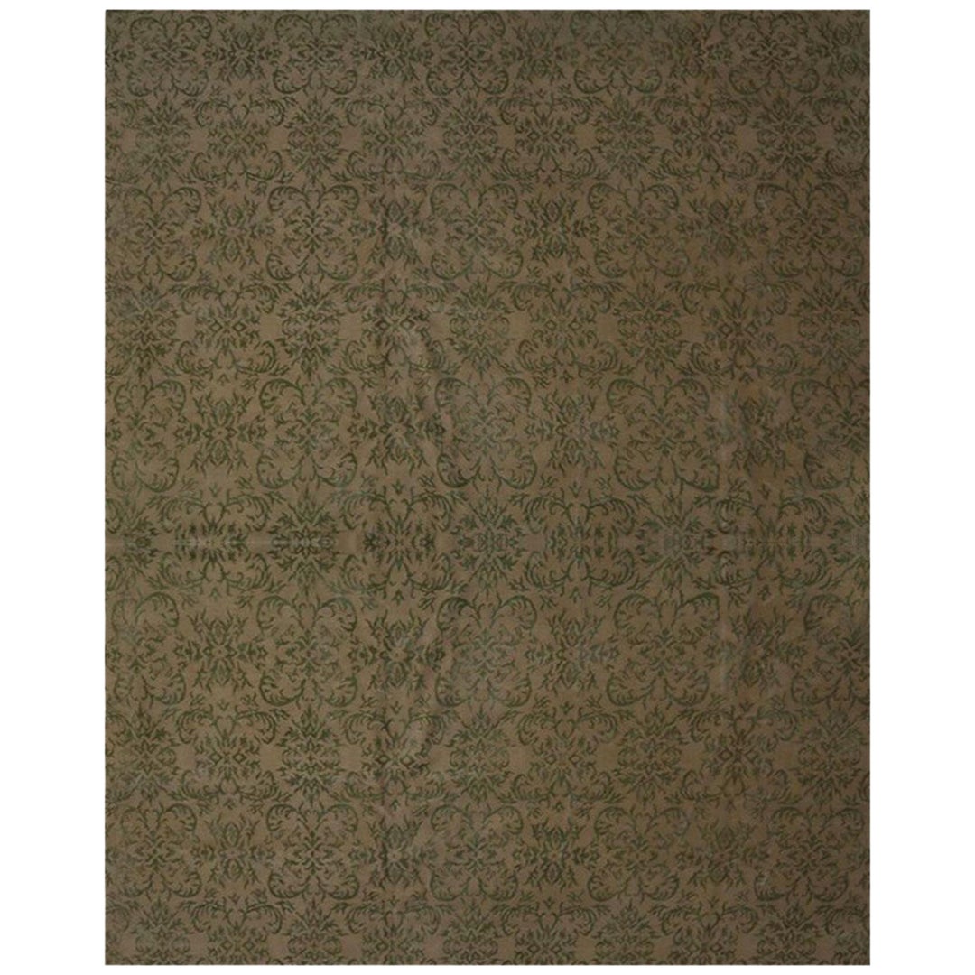 Rug & Kilim ha personalizzato il tappeto geometrico in lana e seta beige e verde "Arabesque".