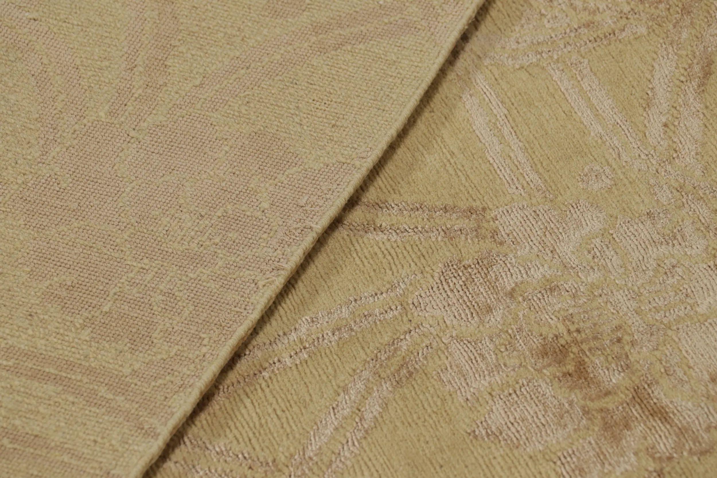 Rug & Kilim's Custom Geometric Floral Beige Brown and Gold Wool and Silk Rug im Angebot 3