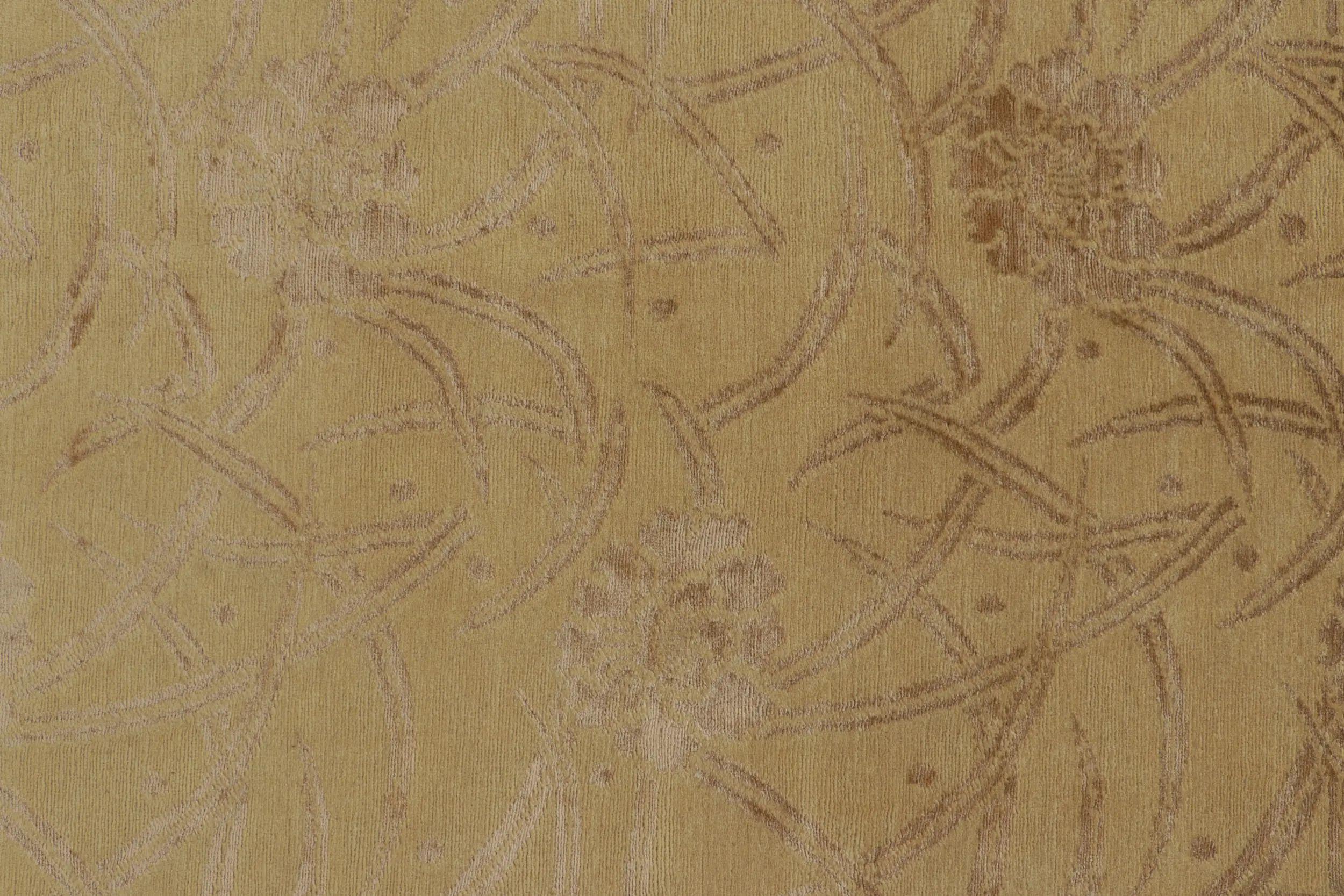 Rug & Kilim's Custom Geometric Floral Beige Brown and Gold Wool and Silk Rug (Wolle) im Angebot