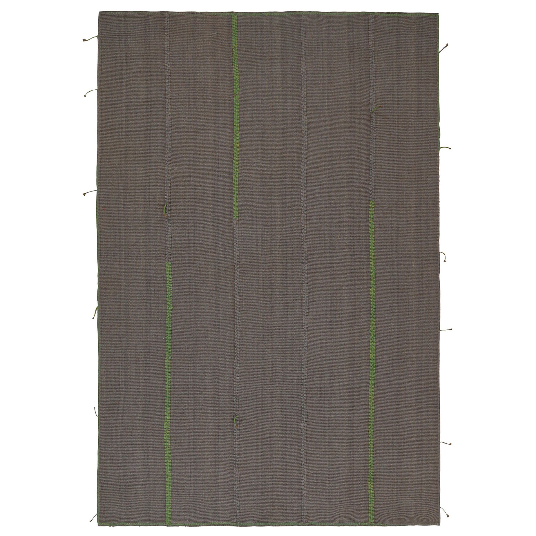 Tapis & Kilim - Kilim personnalisé en gris avec des accents verts et bruns en vente