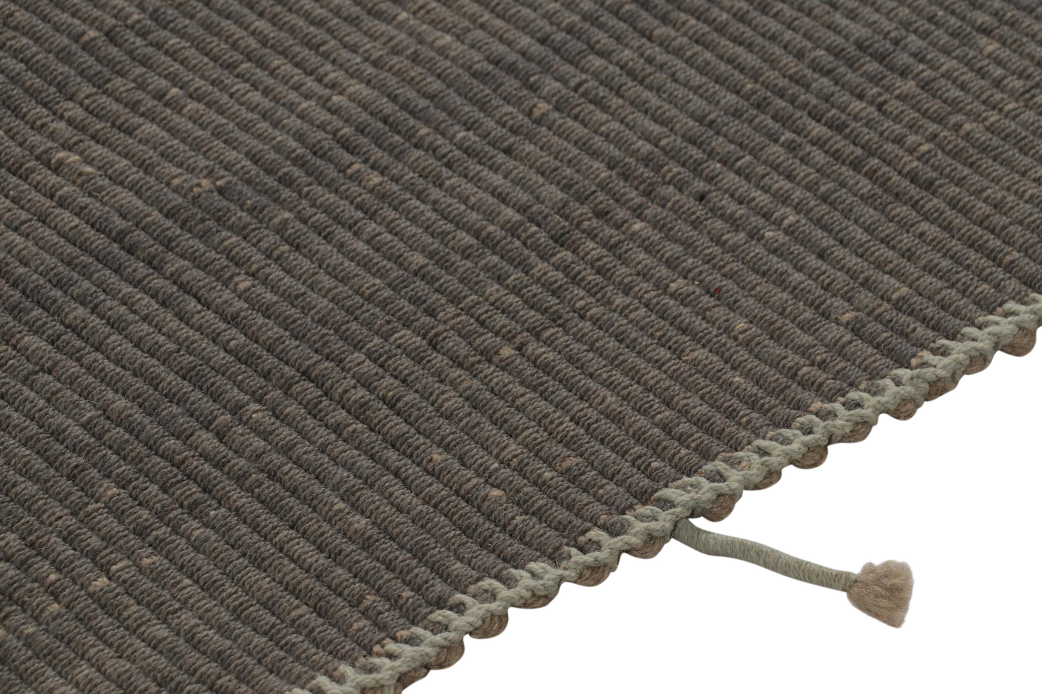 Diseño personalizado de Rug & Kilim, rayas grises y celestes con textura en Nuevo estado para la venta en Long Island City, NY