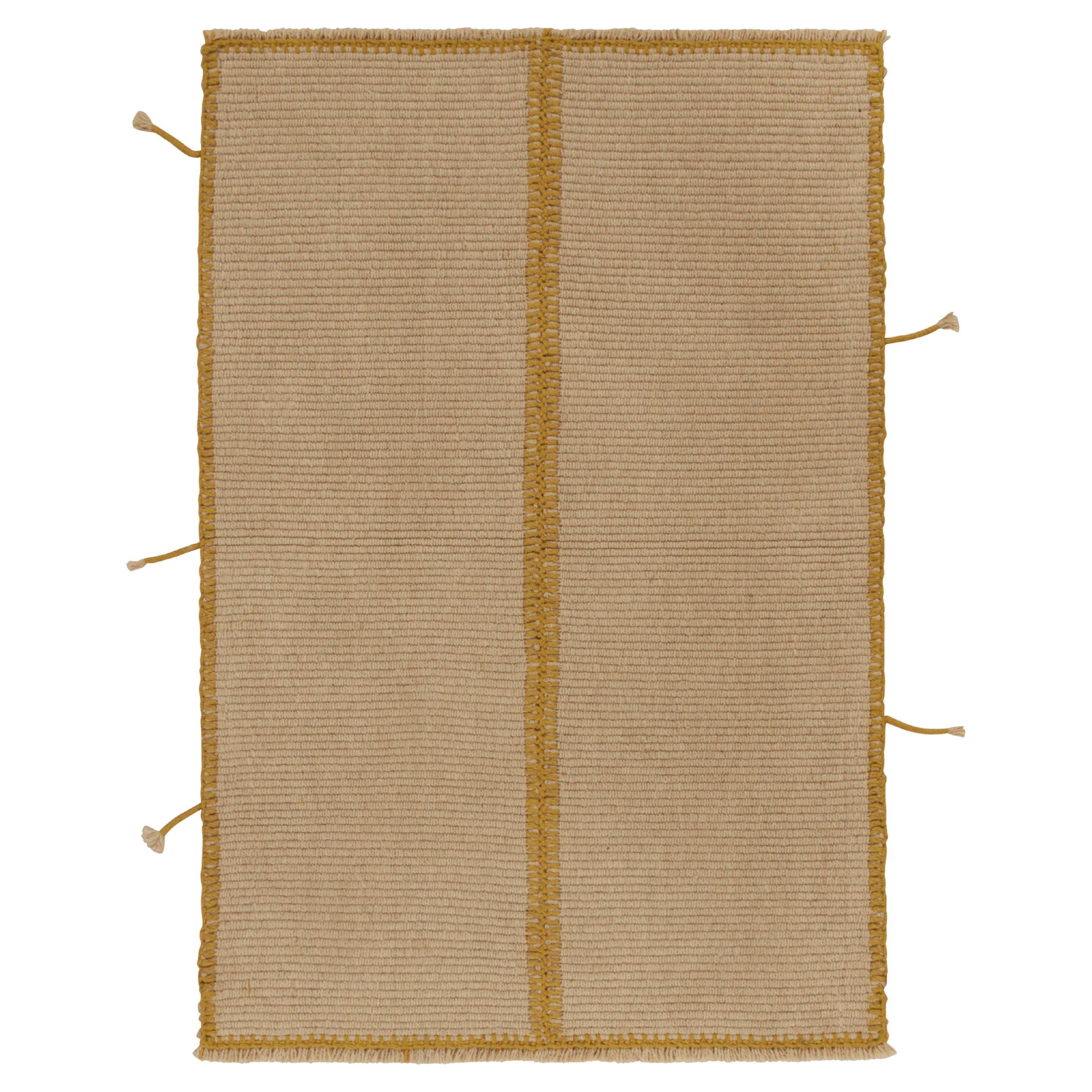 Kilim personnalisé de Rug & Kilim en beige-brun avec des accents OCHRE en vente