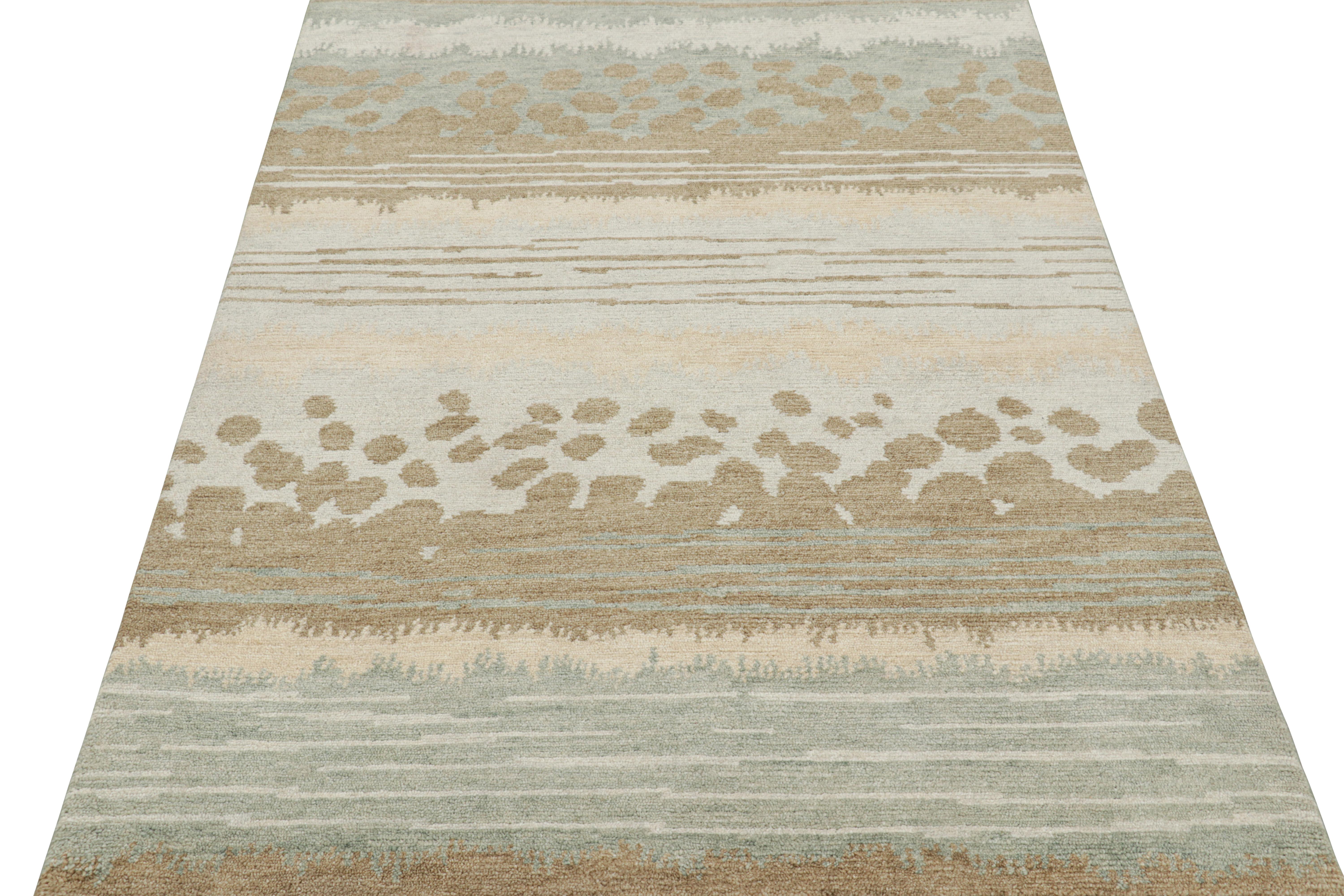 Noué à la main Rug & Kilim's Custom Modern Rug in Beige-Brown and Blue Abstract Patterns (Tapis moderne sur mesure aux motifs abstraits beige-marron et bleu) en vente