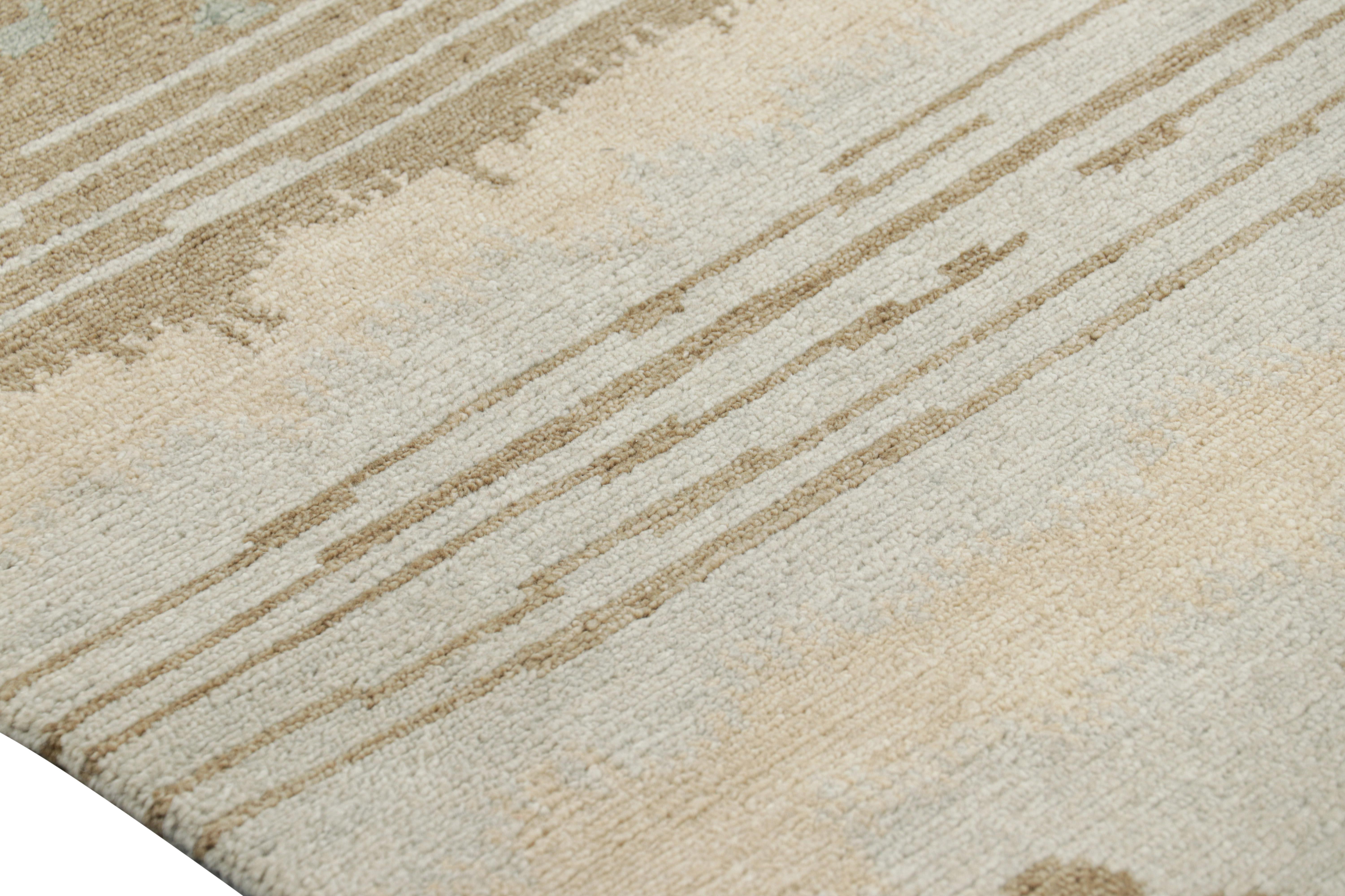Rug & Kilim's Custom Modern Rug in Beige-Brown and Blue Abstract Patterns (Tapis moderne sur mesure aux motifs abstraits beige-marron et bleu) Neuf - En vente à Long Island City, NY