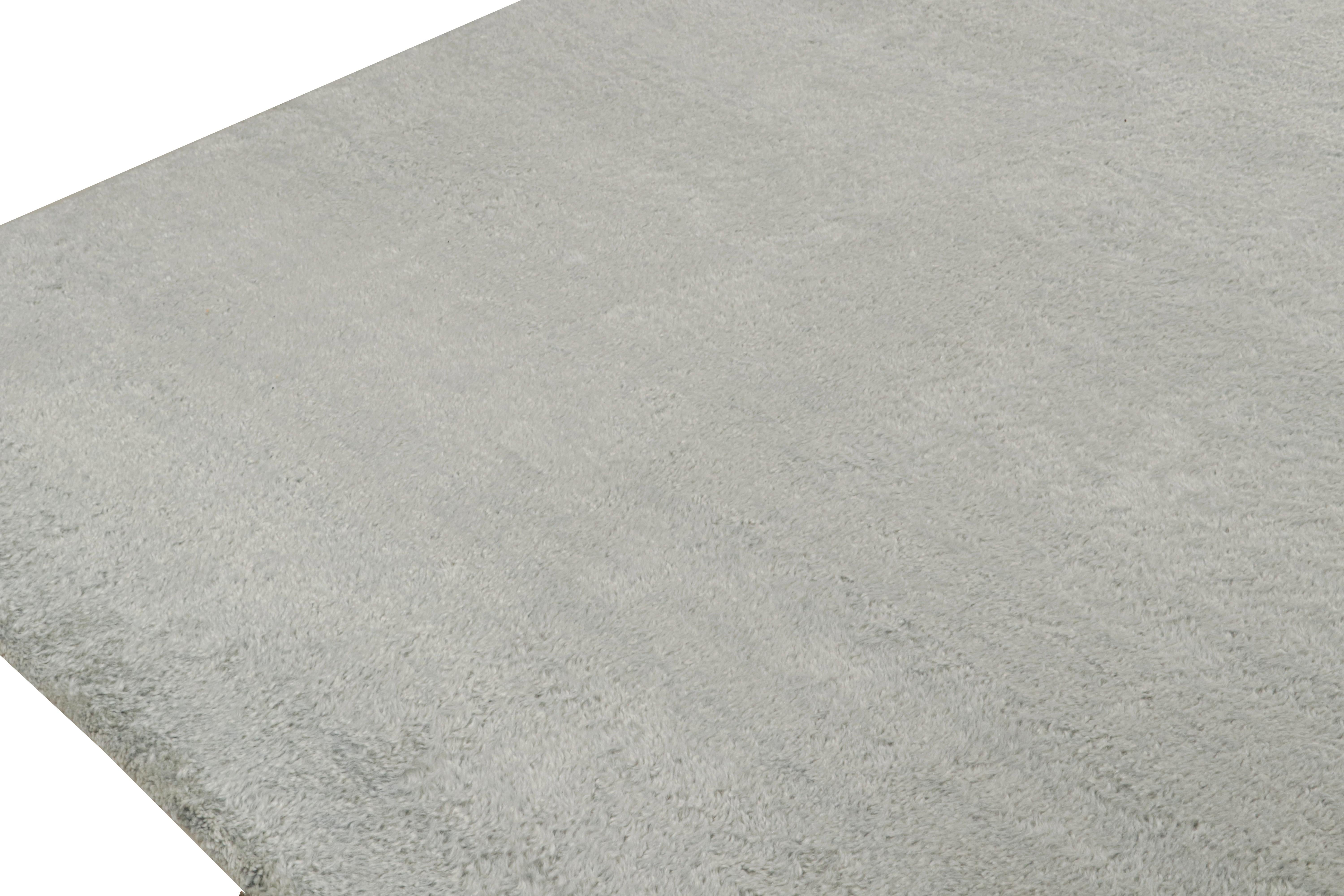 Rug & Kilims individuelles Mohair-Teppichdesign in Silber-Grau (Handgeknüpft) im Angebot