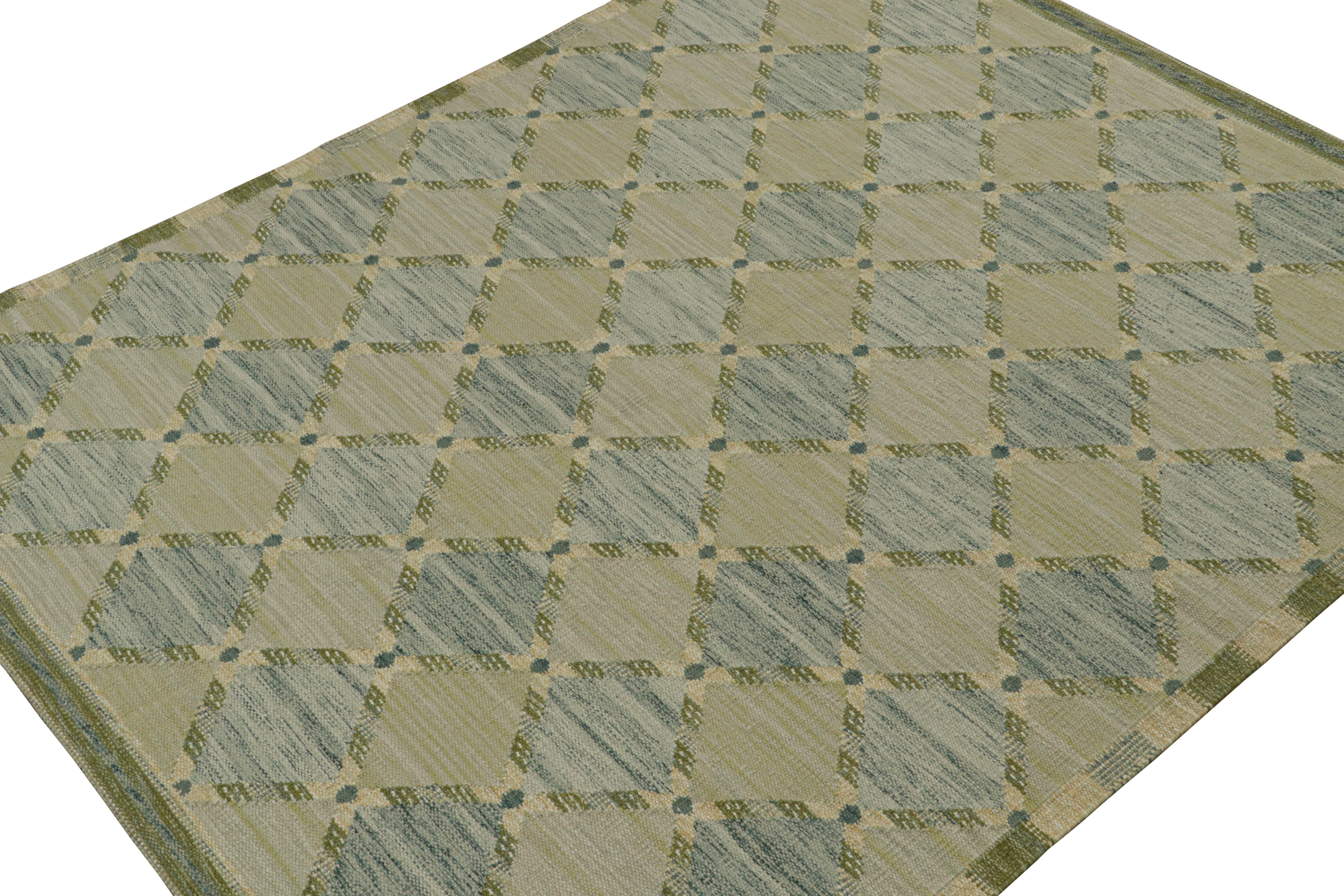 Ce design de tapis kilim personnalisé de style suédois est issu de la ligne flatweave de la collection de tapis scandinaves primée de Rug & Kilim. Tissé à la main en laine, son design reflète une version contemporaine des Rollakans du milieu du