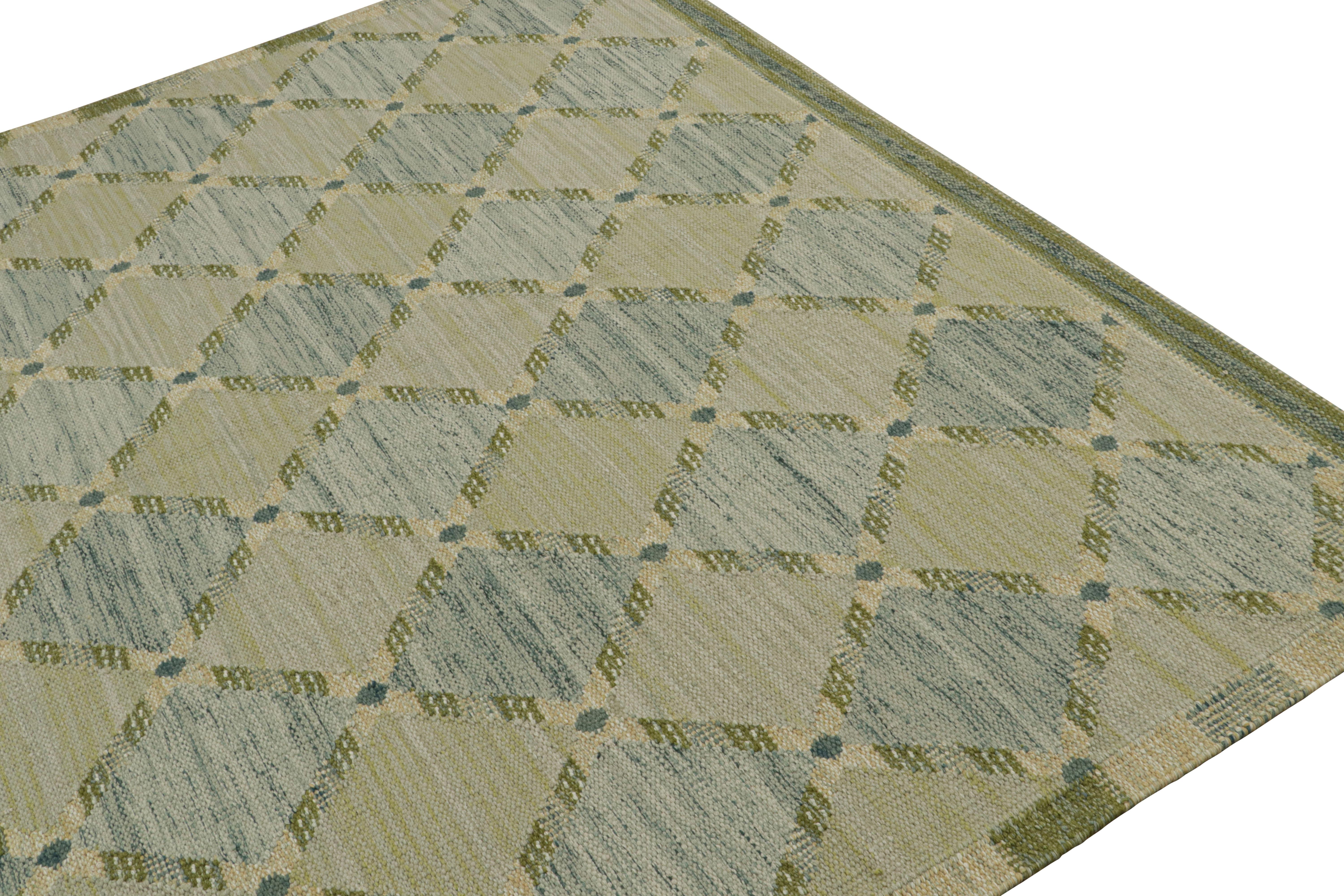 Tissé à la main Rug & Kilim's Custom Scandinavian Style Kilim rug Design with Geometric Pattern (tapis de style scandinave à motifs géométriques) en vente