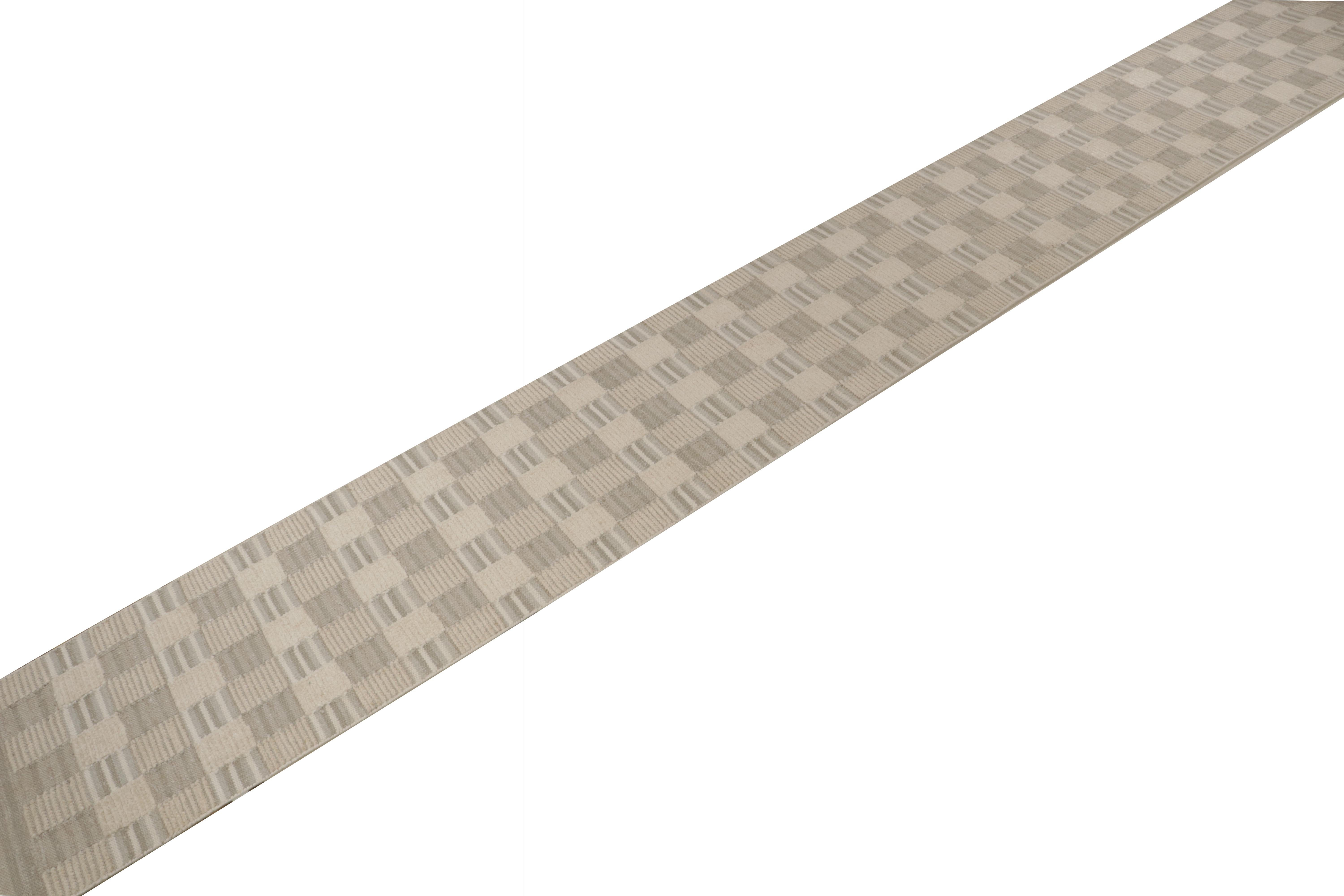 Modern Rug & Kilim’s Custom Scandinavian Style Kilim Runner in Greige Geometric Pattern For Sale