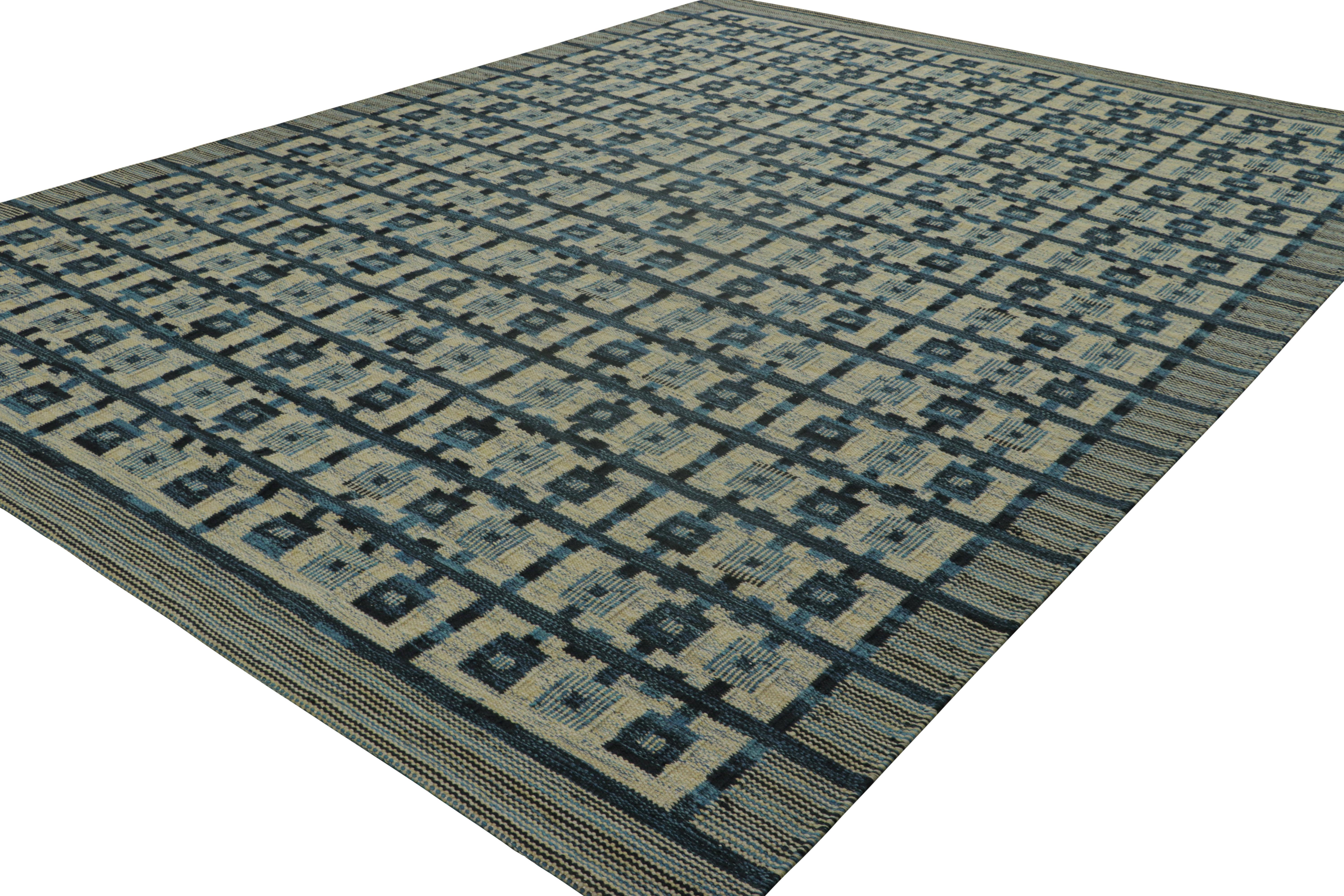 Scandinave moderne Rug & Kilim's Custom Scandinavian Style Rug Design, Blue with Geometric Patterns (tapis de style scandinave personnalisé, bleu avec motifs géométriques) en vente