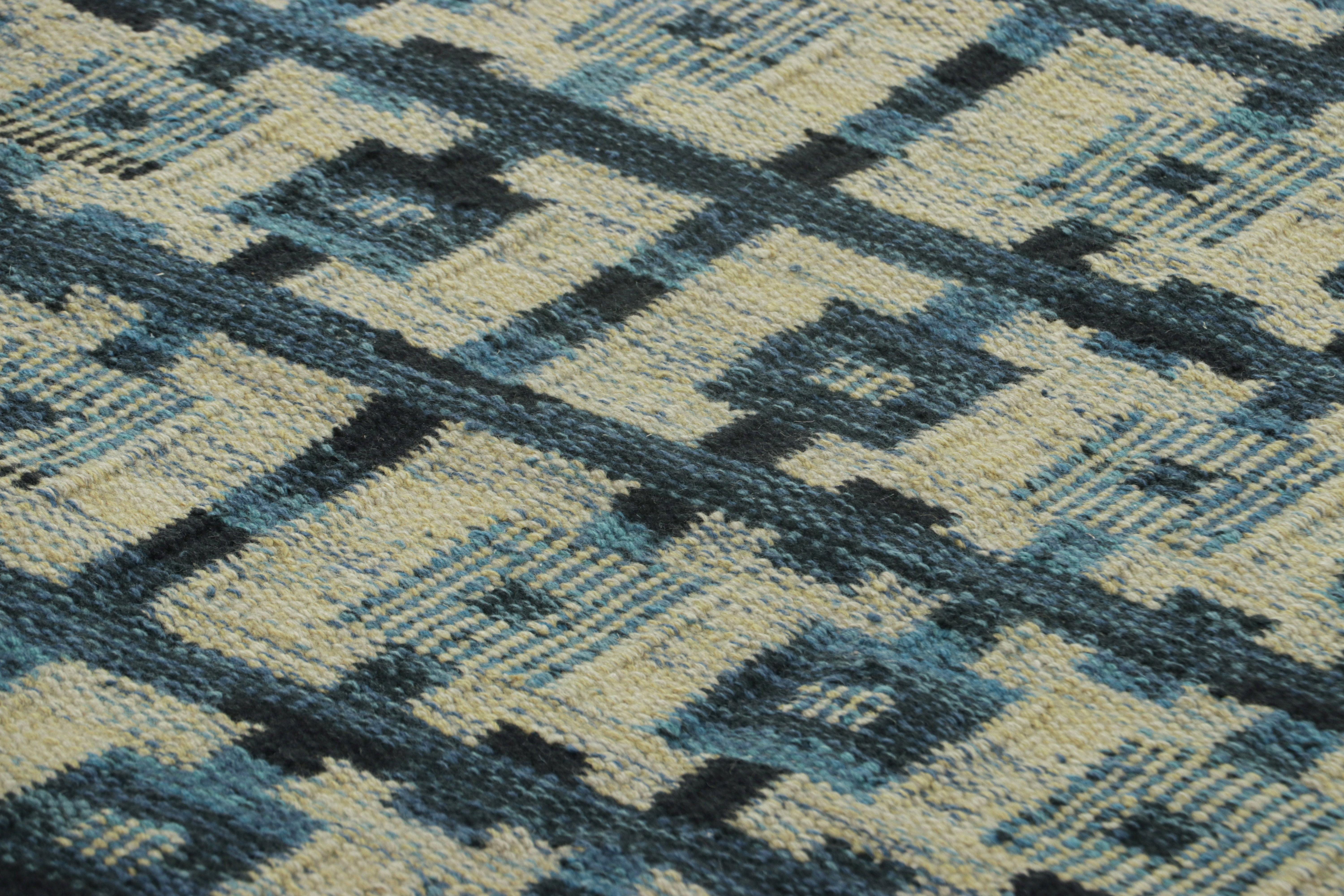 Rug & Kilim's Custom Scandinavian Style Rug Design, Blue with Geometric Patterns (tapis de style scandinave personnalisé, bleu avec motifs géométriques) Neuf - En vente à Long Island City, NY