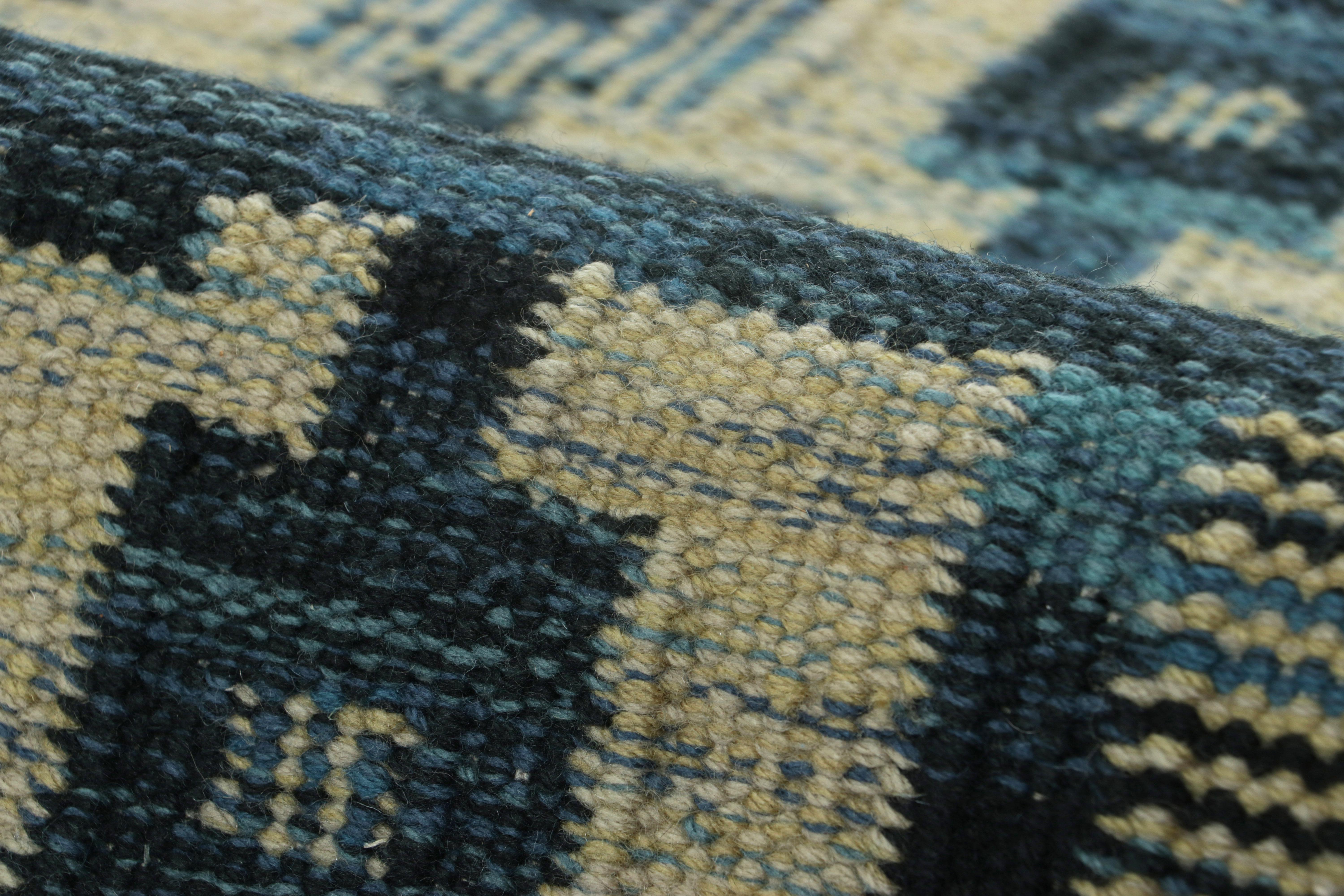 XXIe siècle et contemporain Rug & Kilim's Custom Scandinavian Style Rug Design, Blue with Geometric Patterns (tapis de style scandinave personnalisé, bleu avec motifs géométriques) en vente