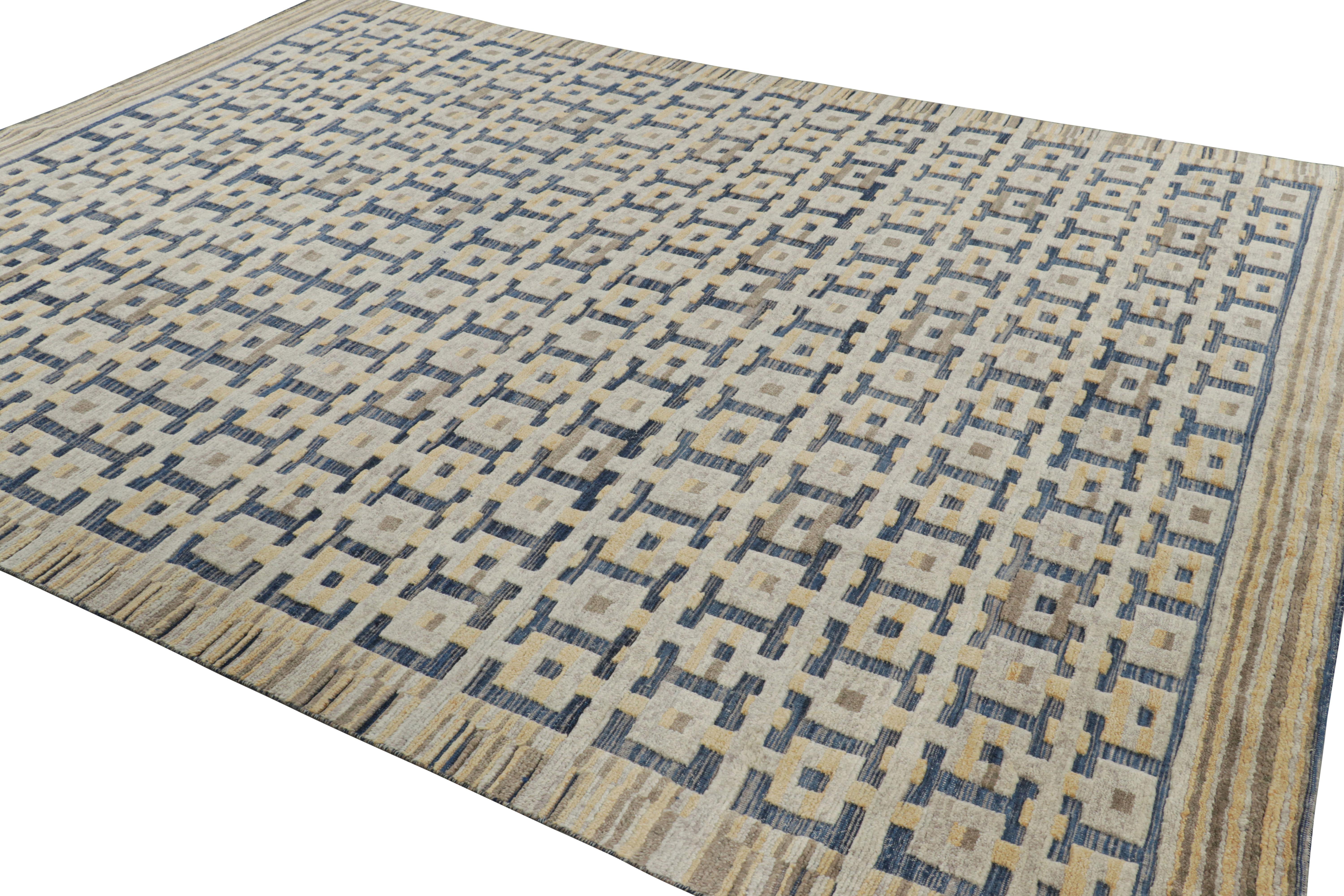 Indien Rug & Kilim's Custom Scandinavian Style Rug Design with Geometric Patterns (tapis de style scandinave à motifs géométriques) en vente