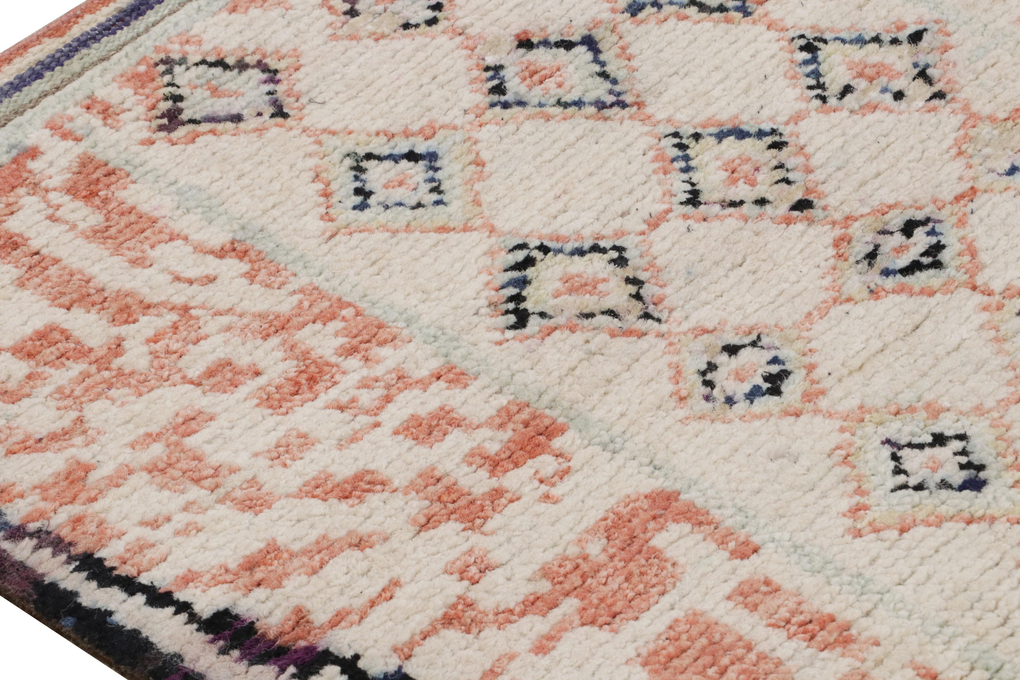Rug & Kilim's individuelles skandinavisches Teppichdesign mit geometrischen Mustern  (Handgeknüpft) im Angebot