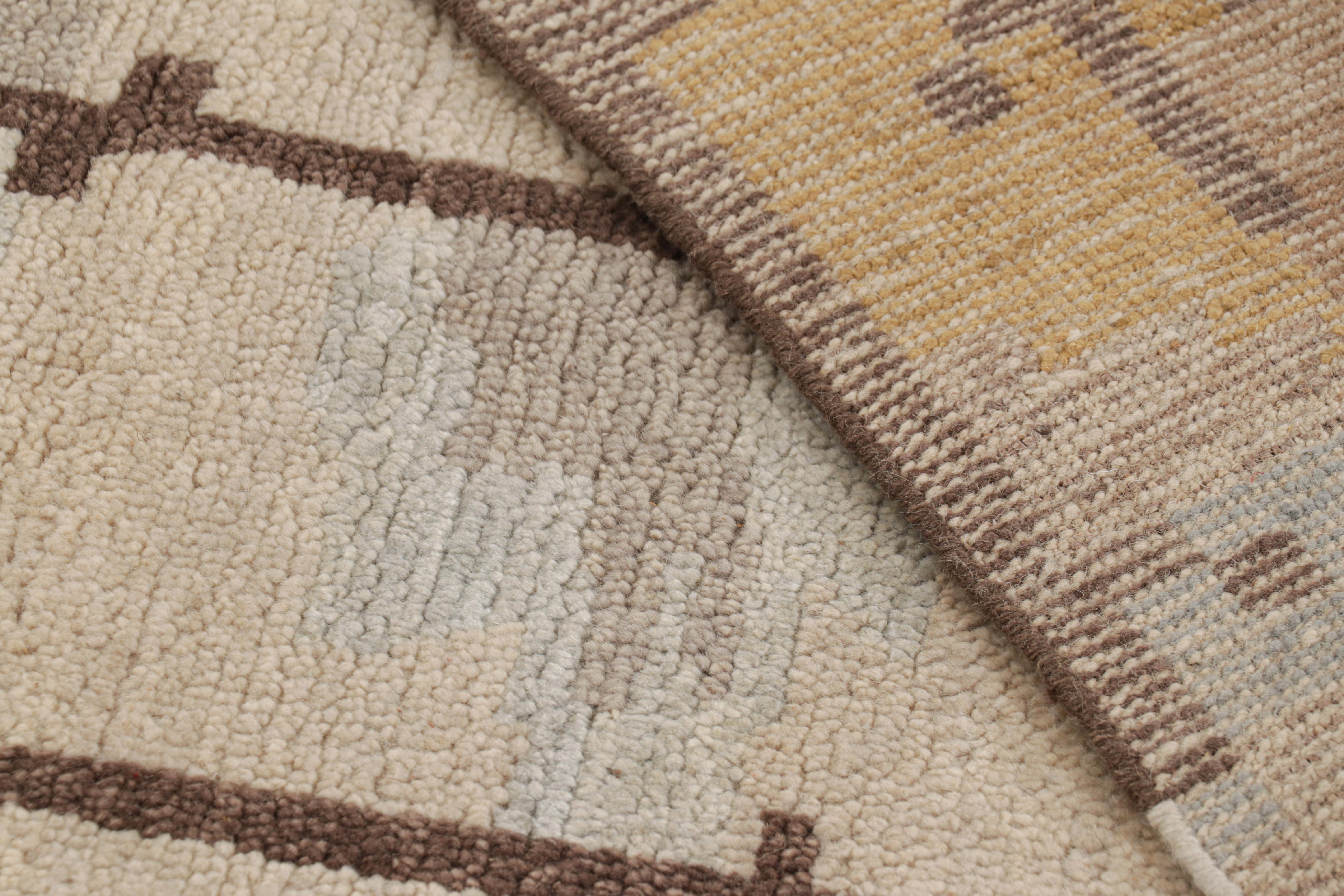 Rug & Kilim's maßgeschneiderter Teppich im skandinavischen Stil in Blau mit geometrischen Mustern (21. Jahrhundert und zeitgenössisch) im Angebot
