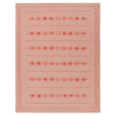 Rug & Kilim's Custom Scandinavian Style Rug in Pink with Geometric Patterns (tapis de style scandinave personnalisé en rose avec des motifs géométriques)