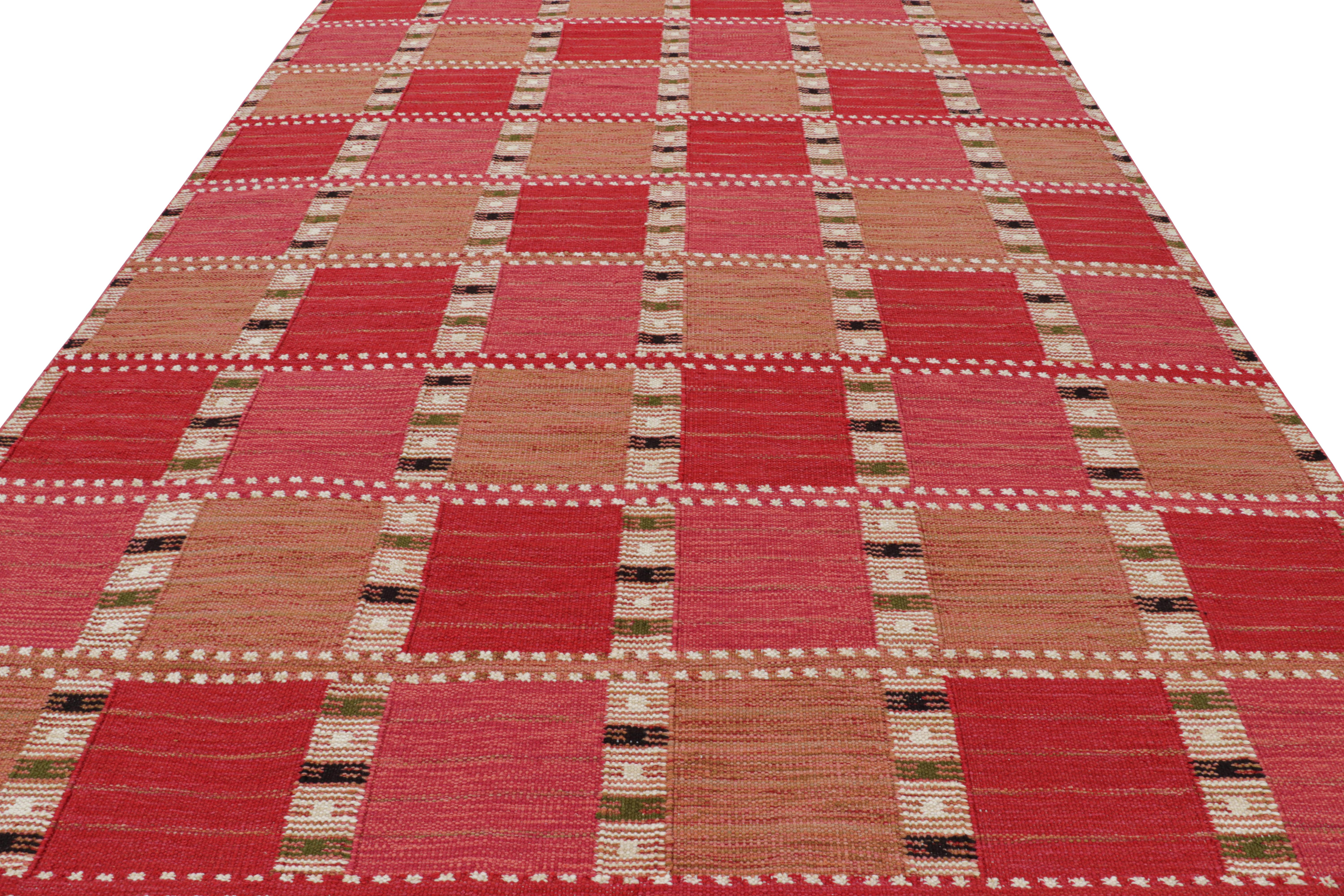 Tissé à la main Rug & Kilim's Custom Scandinavian Style Rug in Red Tones with Geometric Patterns (Tapis de style scandinave personnalisé dans des tons rouges avec des motifs géométriques) en vente
