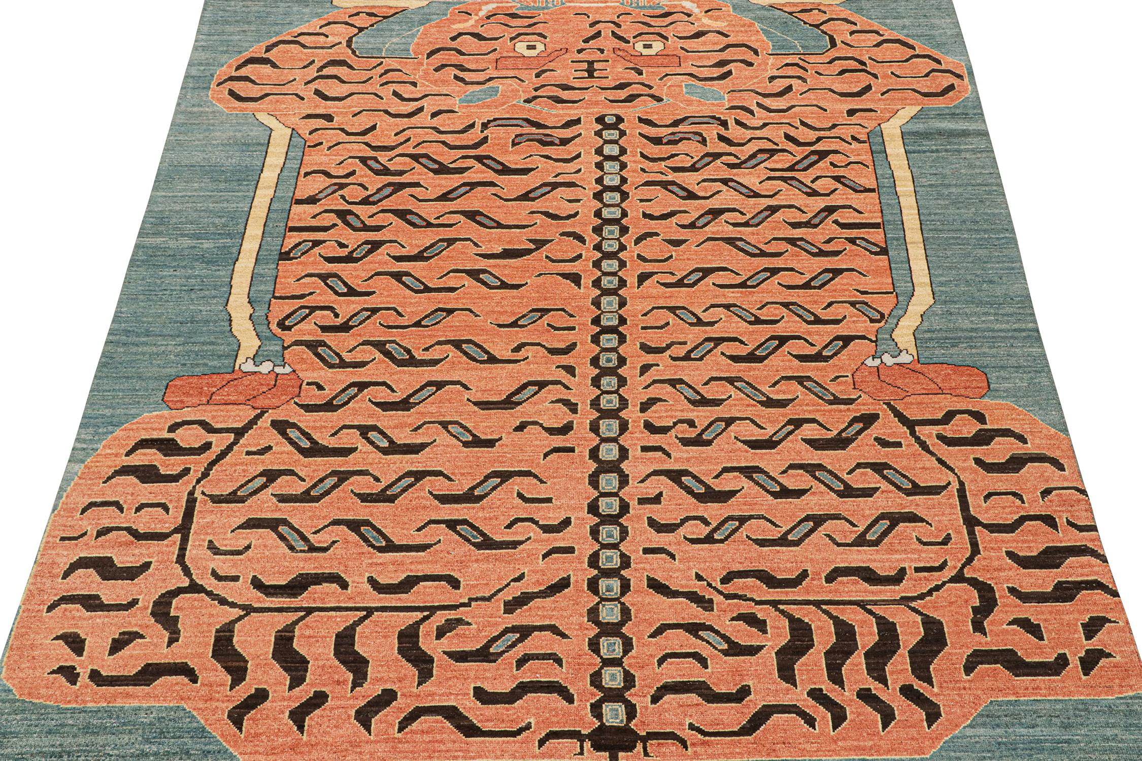 Questo tappeto personalizzato è una nuova e audace aggiunta alla collezione Tigers di Rug & Kilim. La nostra collezione abbraccia diverse culture e riprende gli stili pittorici iconici dell'arte popolare e dei tappeti orientali antichi fatti a mano.