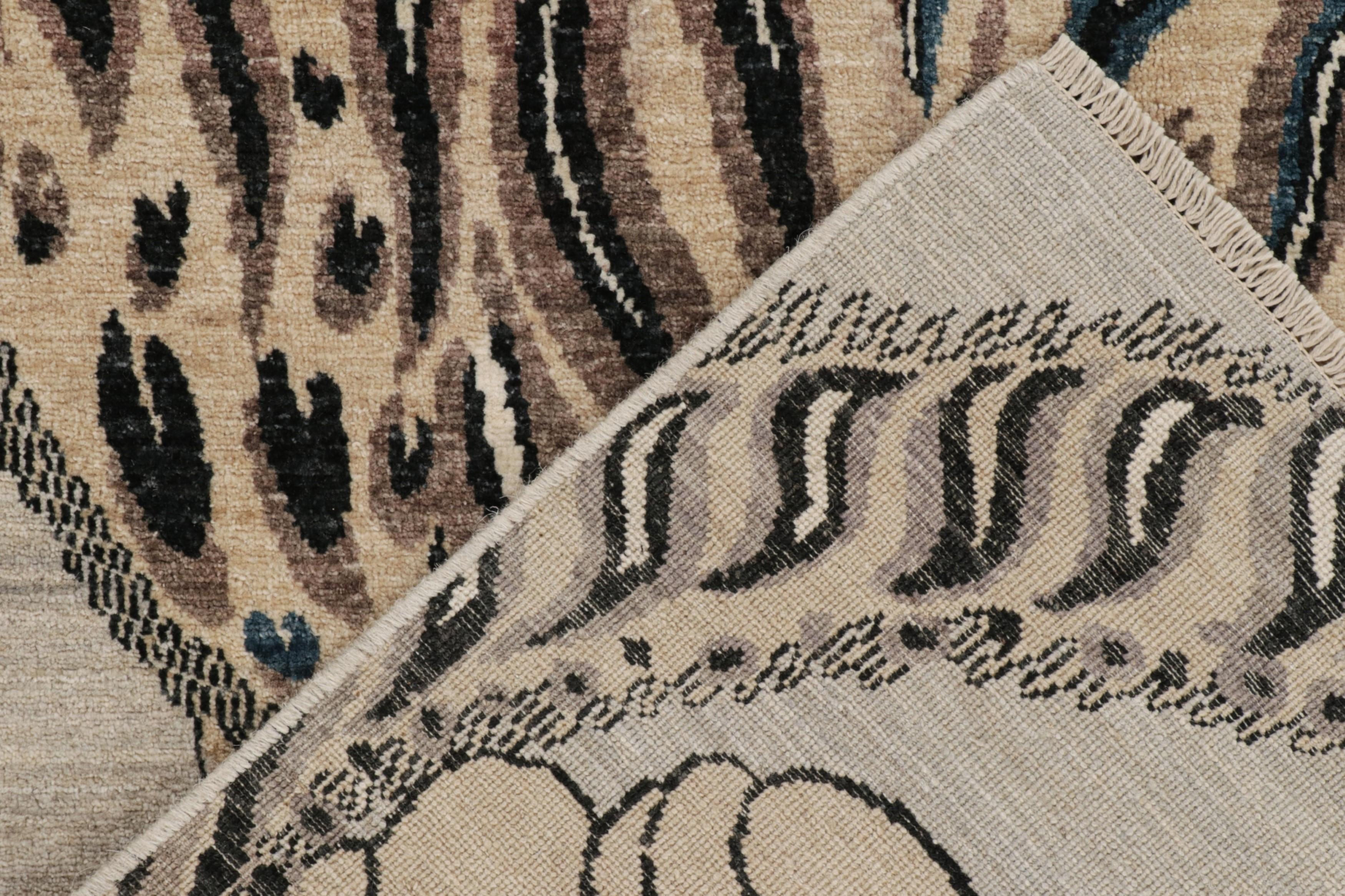 Laine Rug & Kilim's Custom Tiger-Skin Rug with Beige/Brown, Blue, Black Pictorial (tapis en peau de tigre sur mesure avec pictogramme beige/brun, bleu et noir) en vente