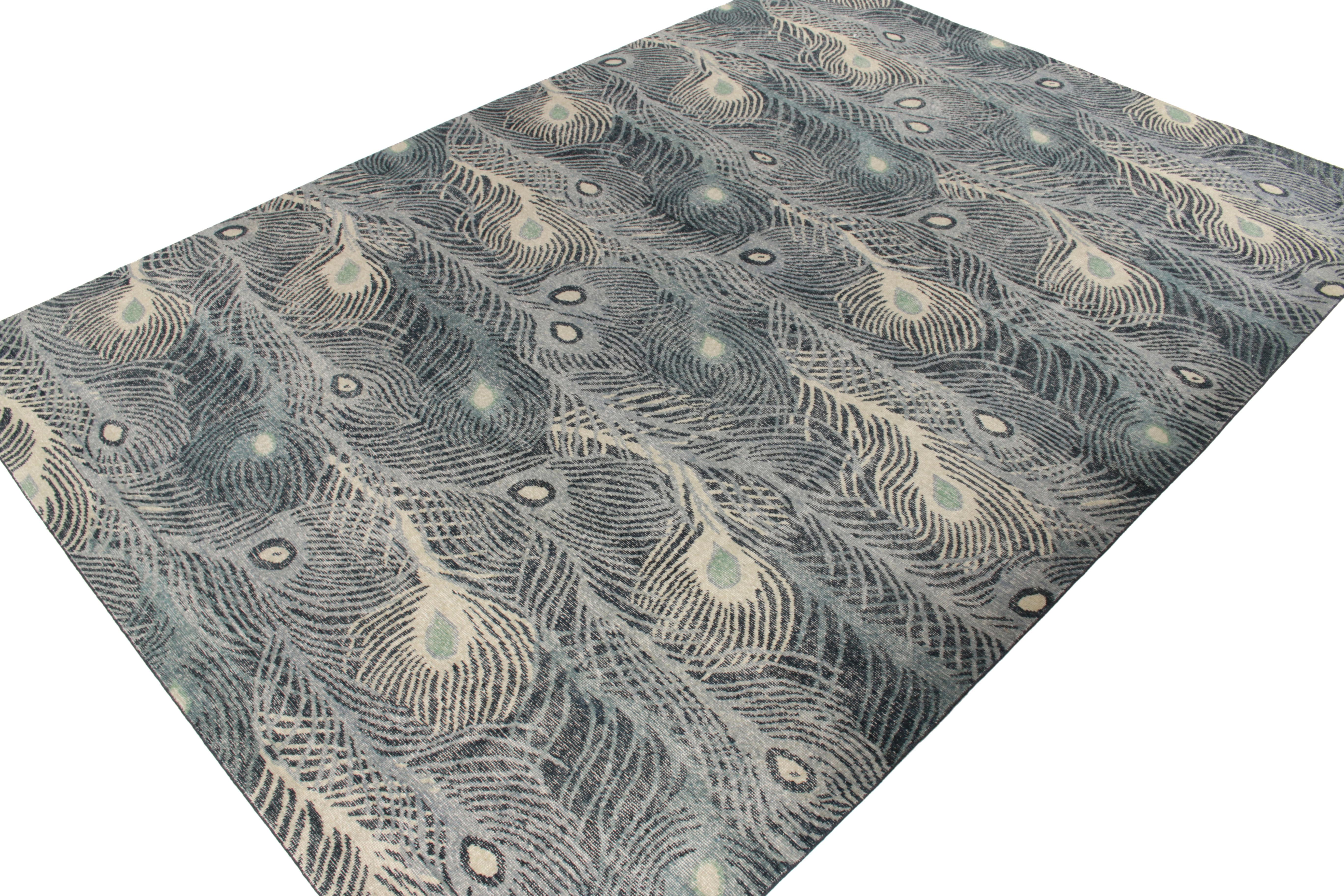 Alfombra Rug & Kilim de estilo Art Nouveau envejecido, azul, diseño de plumas blancas Moderno de mediados de siglo en venta