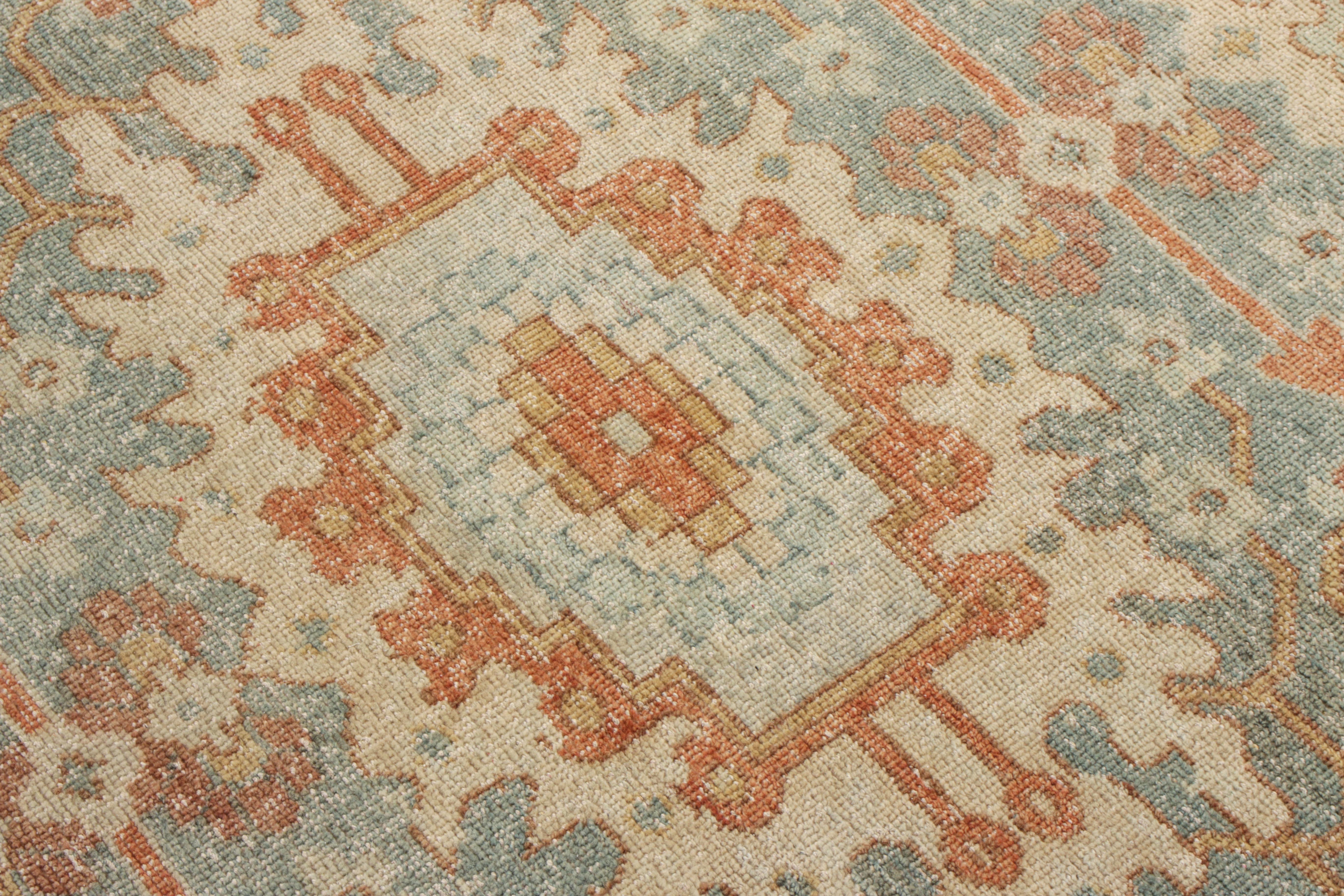 Indiano Rug & Kilim - Tappeto in stile classico invecchiato in blu, beige e marrone con motivi geometrici in vendita