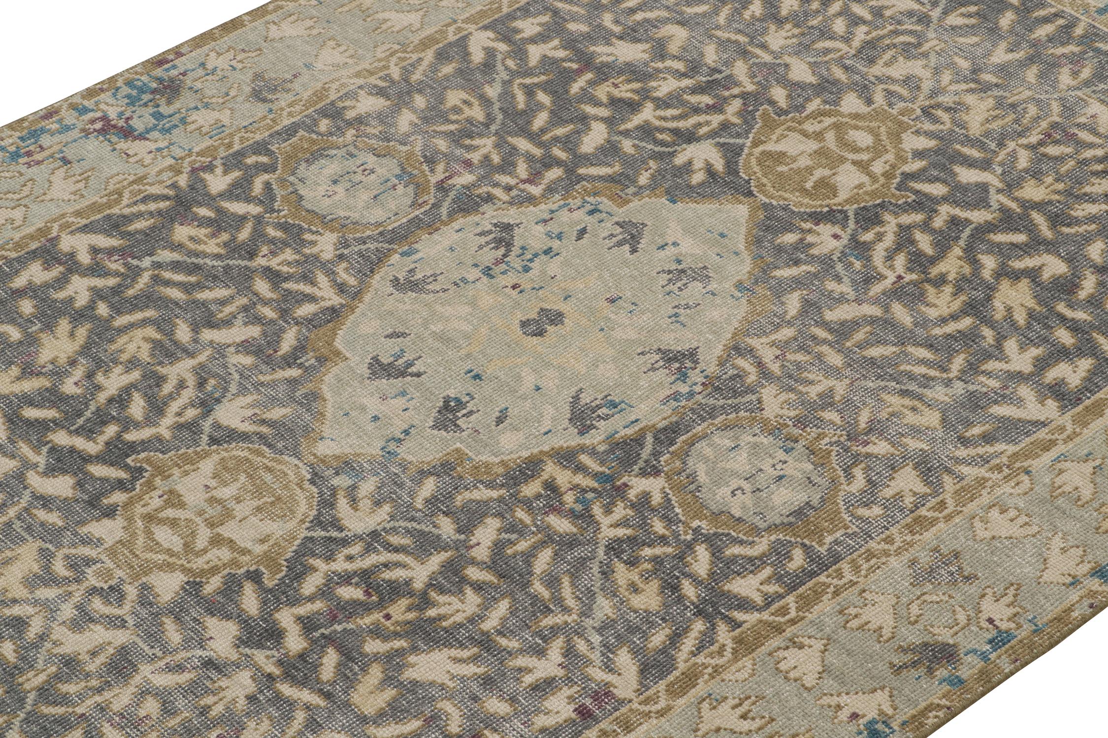 Rug & Kilim's Distressed Classic Style Teppich mit eisblauem Medaillon-Muster (Handgeknüpft) im Angebot
